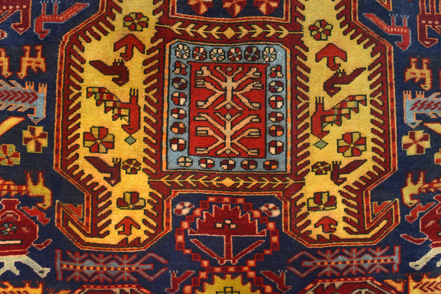 4.0 x 10.1 Wide Runner Perrsian Old Rug – Animal Motife #P1447