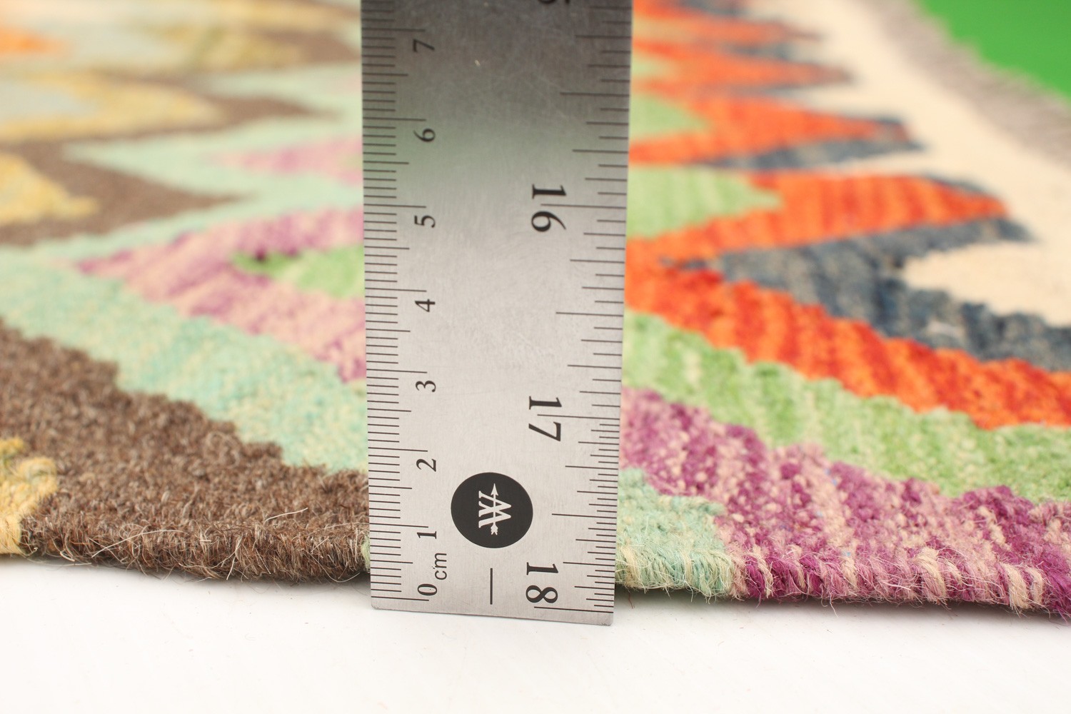 Vintage Hand Woven Turkish Carpet 5’1″ x 6’7″ Traditional Wool Kilim Rug