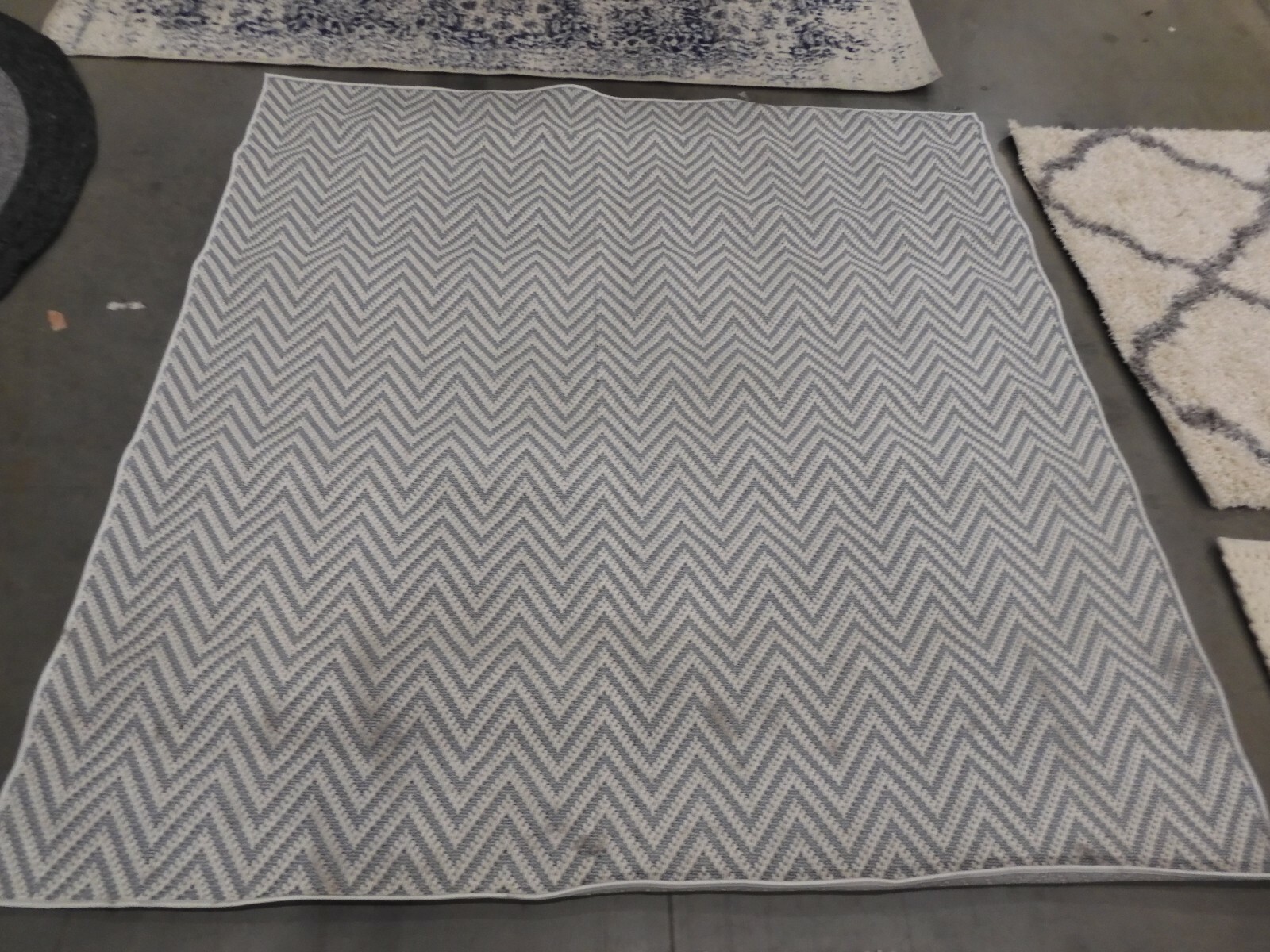 LIGHT BLUE / CREAM 6′-7″ Square Stained Rug Reduced Price 1172604306 BMU812M-7SQ