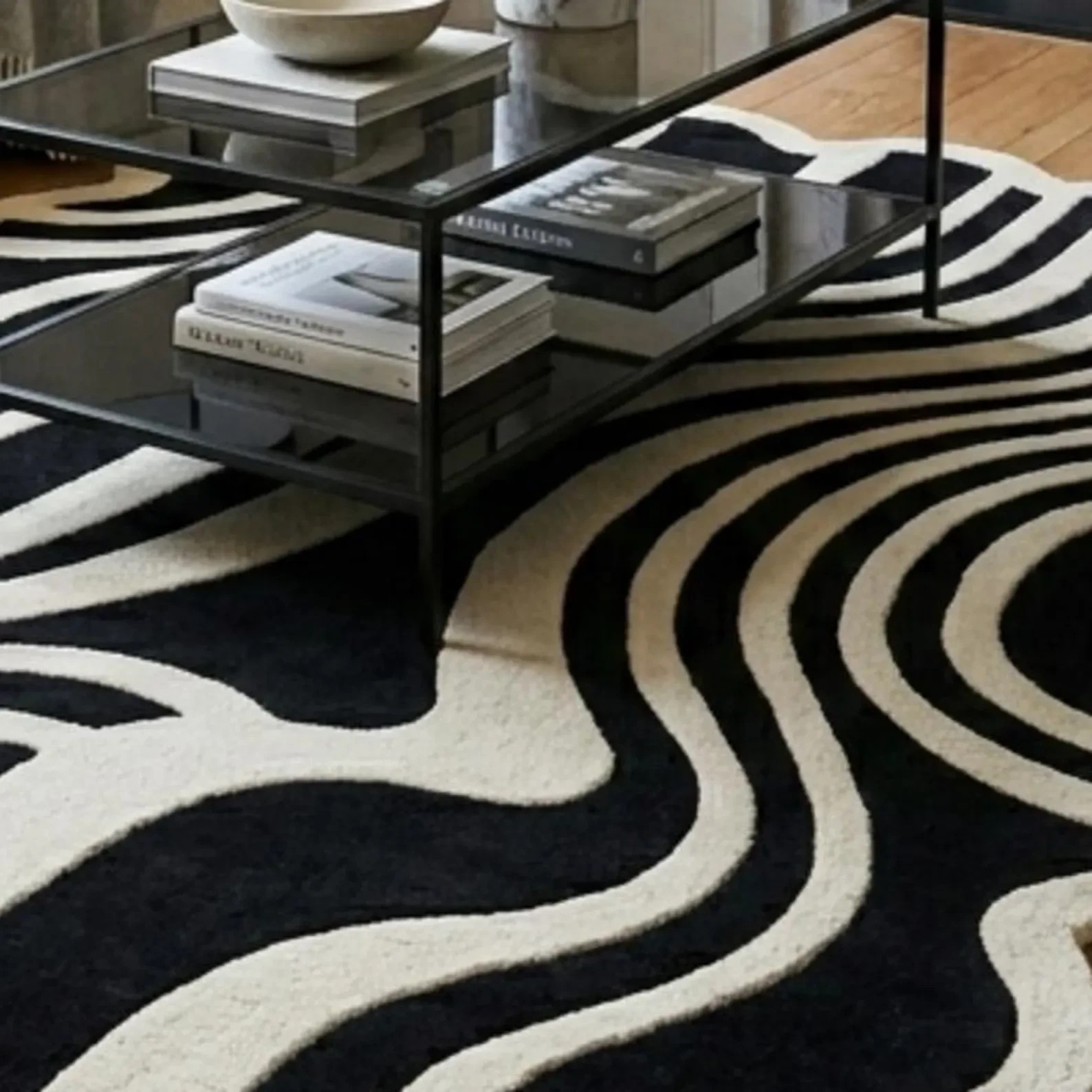 Abstract Black & White Irregular Area Hand tufted Rug – Modern Organic Wave Rug