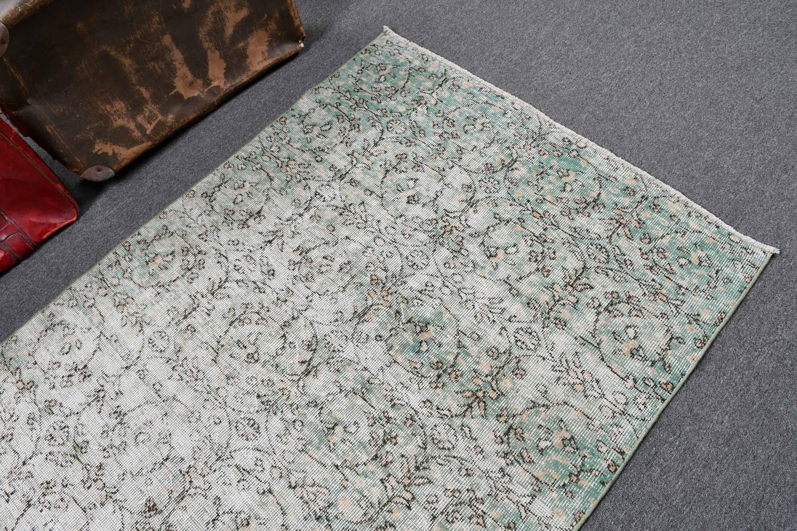 Vintage Area Rug 3,8×6,6 ft (116×201 cm), Turkish Green Camouflage Wool Rug