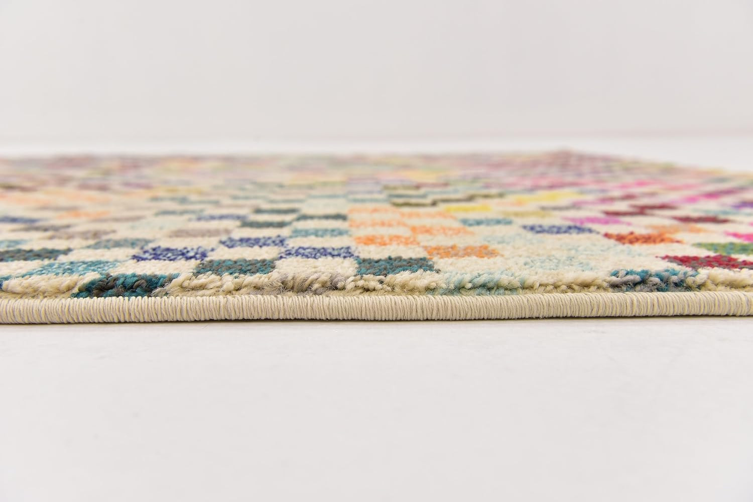 Vibrant Geometric Area Rug – Chromatic Collection (4′ x 6′)