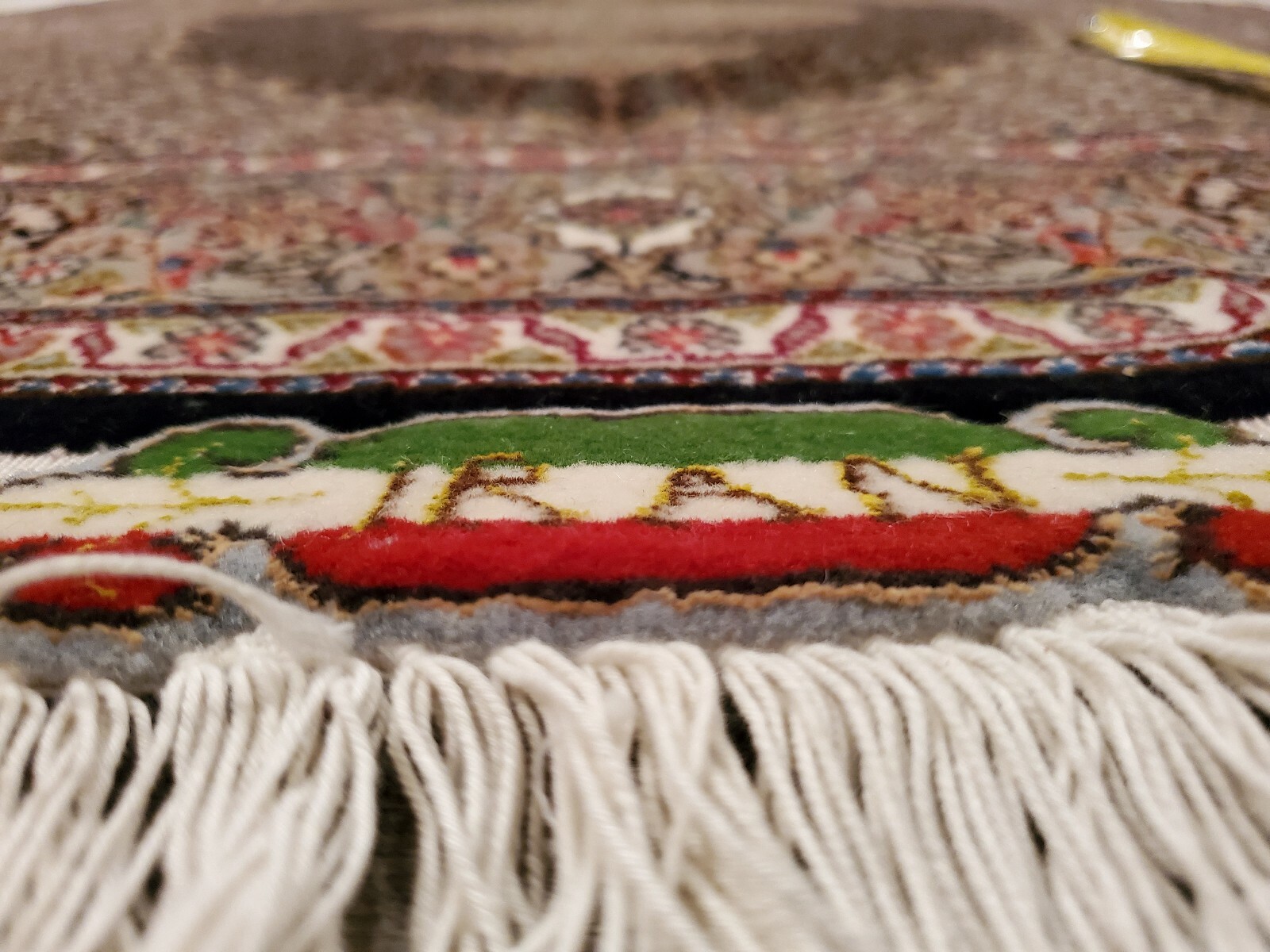 REDUCED!! Wool and silk Oriental Carpet Collectors select