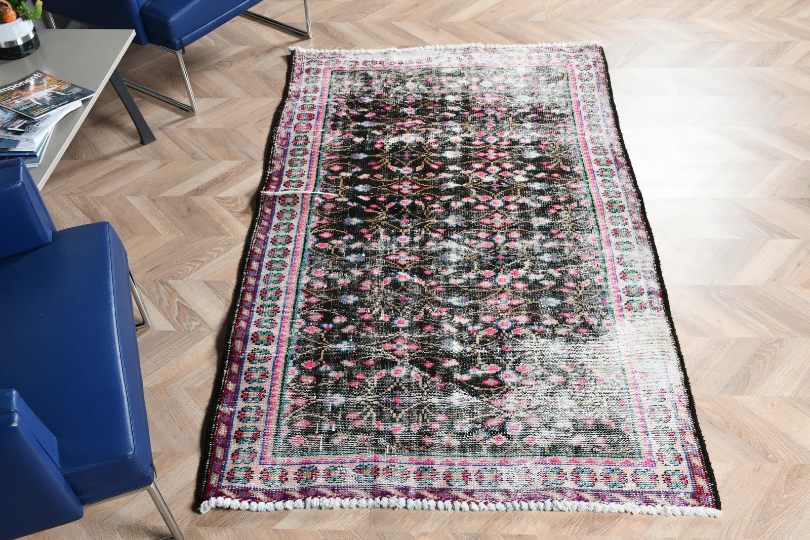 4×6,5 ft Area Vintage Rug, Turkish Rug, Black Pink Check Wool Rug