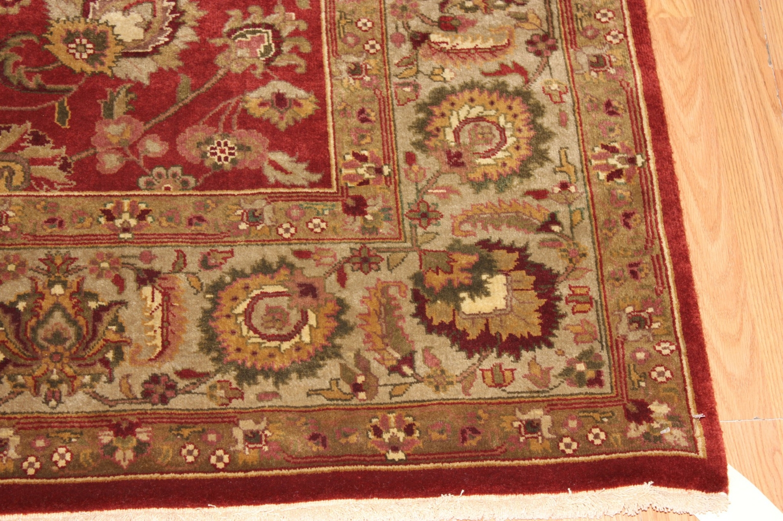Genuine 5’11” x 8’9″ Fine Tabris Kas-han Area Rug Carpet