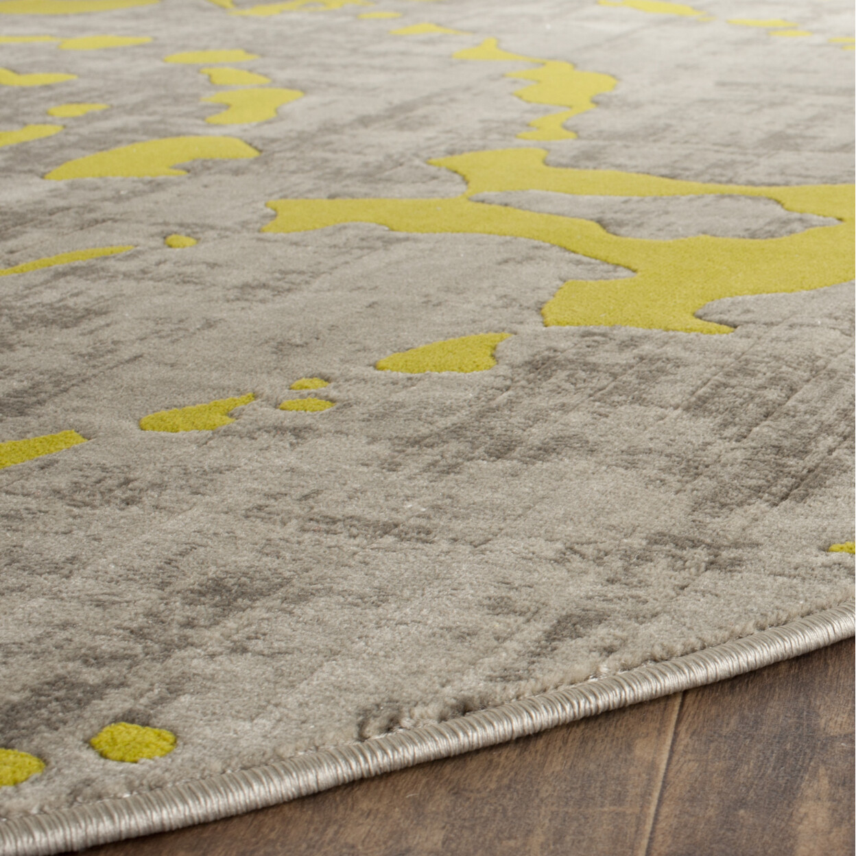 SAFAVIEH Porcello PRL7735G Light Grey / Green Rug
