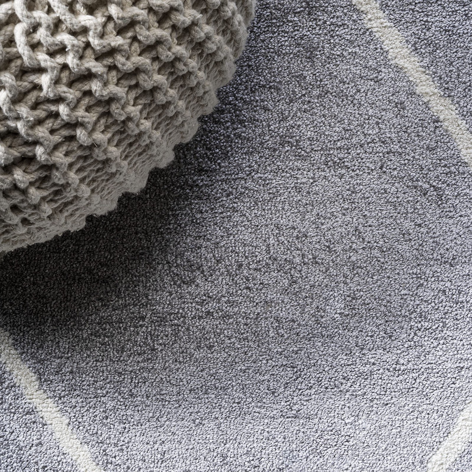 Jonathan Y Cole Diamond Trellis Light Gray/White Indoor Area Rug 3X5