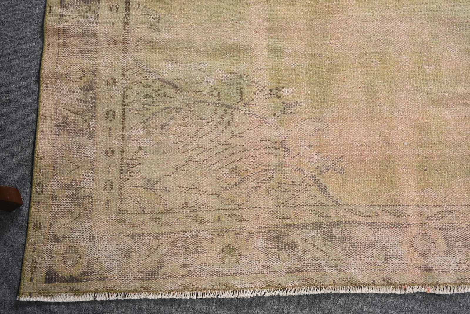 Vintage 5,7×9,3 ft Rug, Large Turkish Rug, Green Yellow Ombré Rug