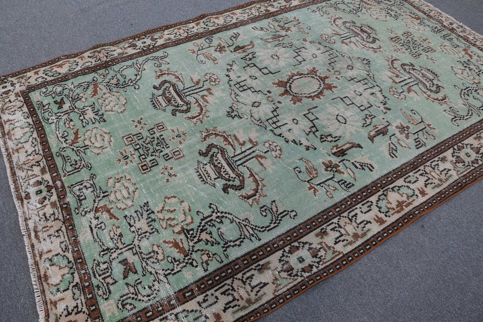 5,5×9,3 ft Vintage Rug, Turkish Large Rug, Green Brown Bordered Wool Rug