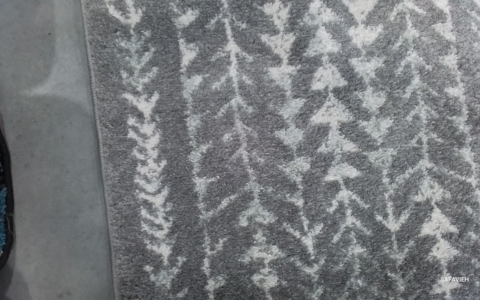 DK GREY / IVORY 2′-0″ x 13′-0″ Flaw in Rug, Reduced Price 1172789900 TUL262F-213