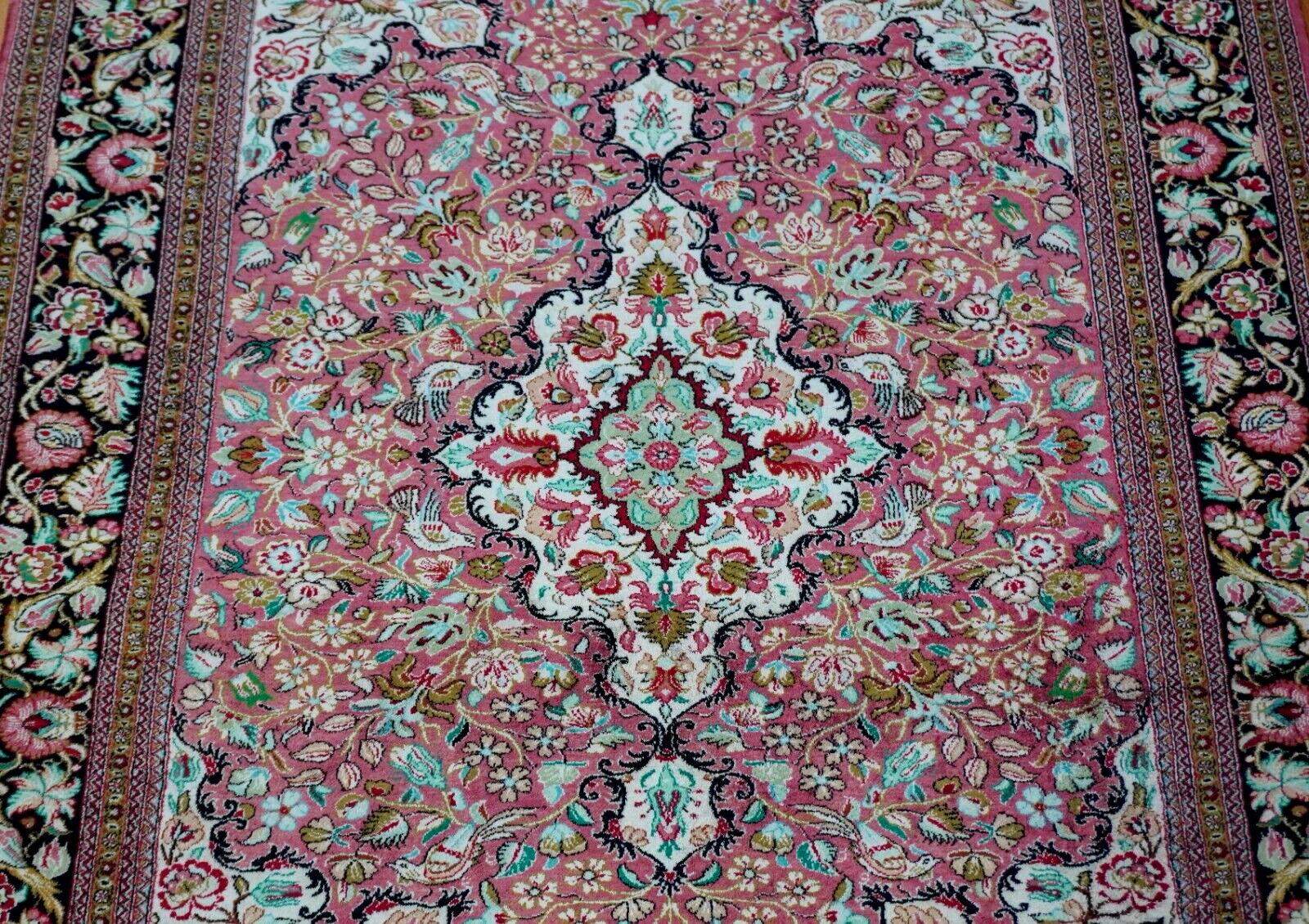 Stunning Pure Silk Hand Knotted Birds Flowers Oriental Rug 3’6″ x 5’3″ Excellent