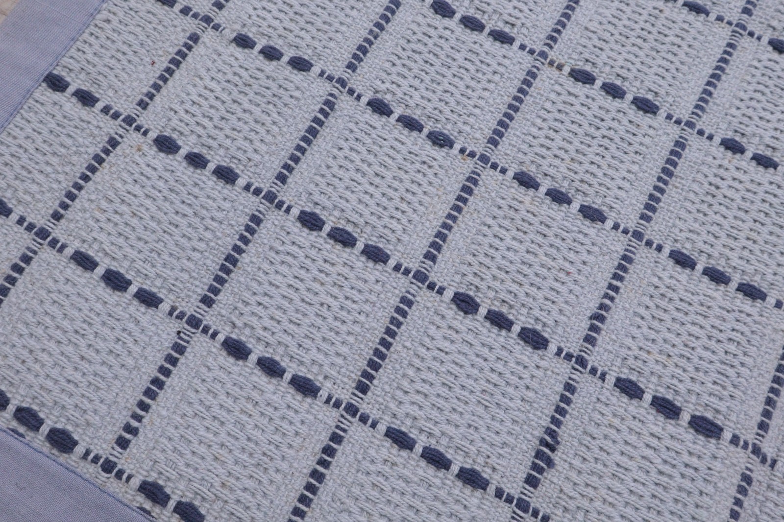 Handmade Cotton Grid Checkered Area Rug Modern Flat Weave Mat Light Blue Navy