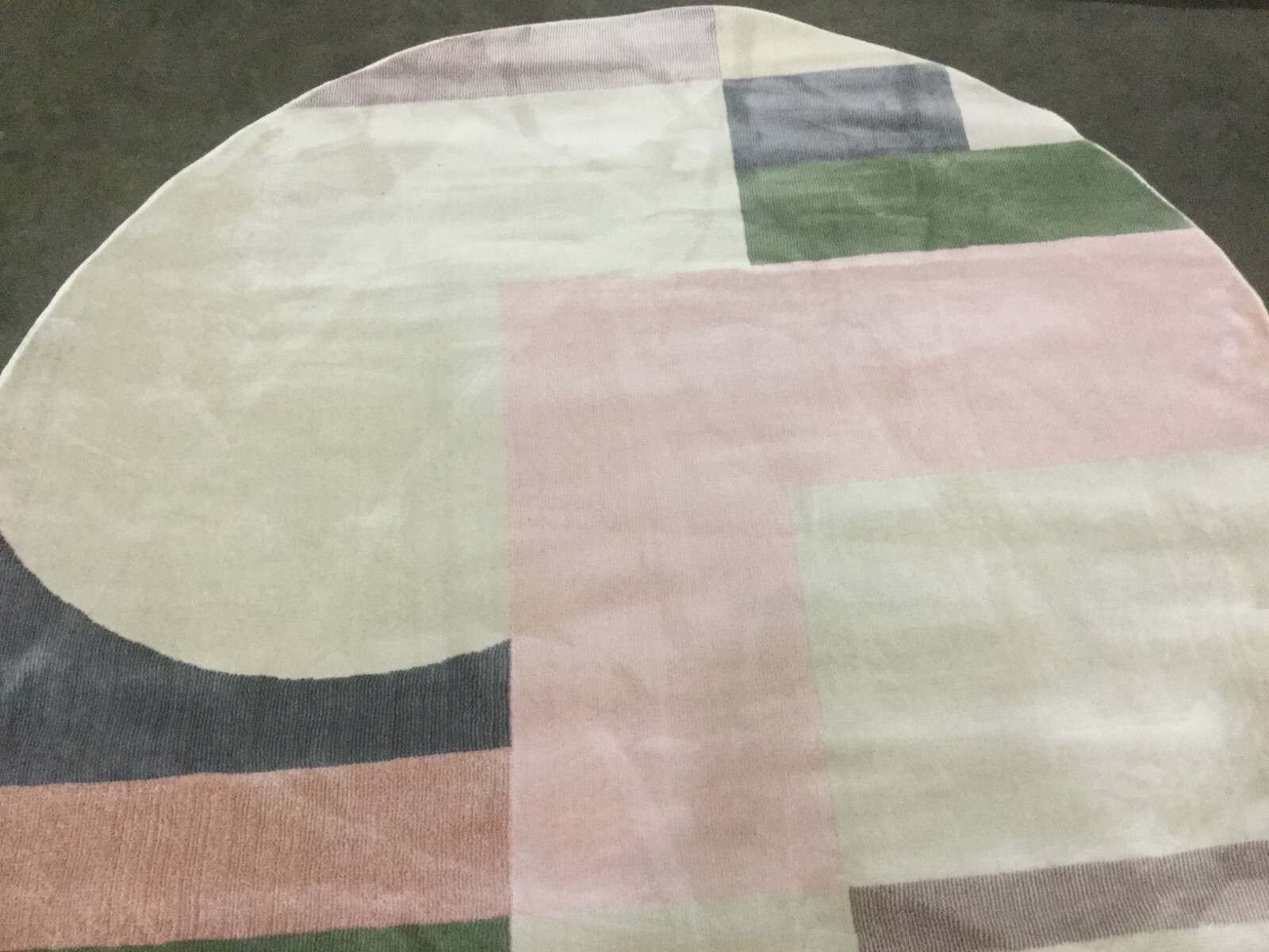 BEIGE /PINK 5′-3″ X 5′-3″ Round Flaw in Rug, Reduced Price 1172660156 ORW301C-5R