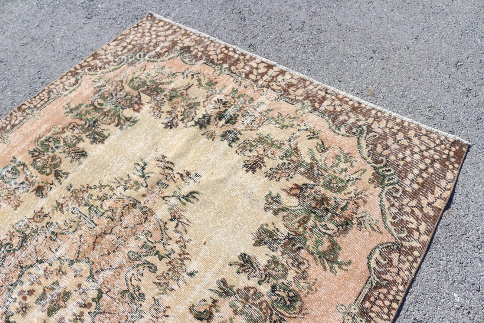 Vintage Turkish Rug 5,9×8,9 ft (181×270 cm), Brown Bordered Rug
