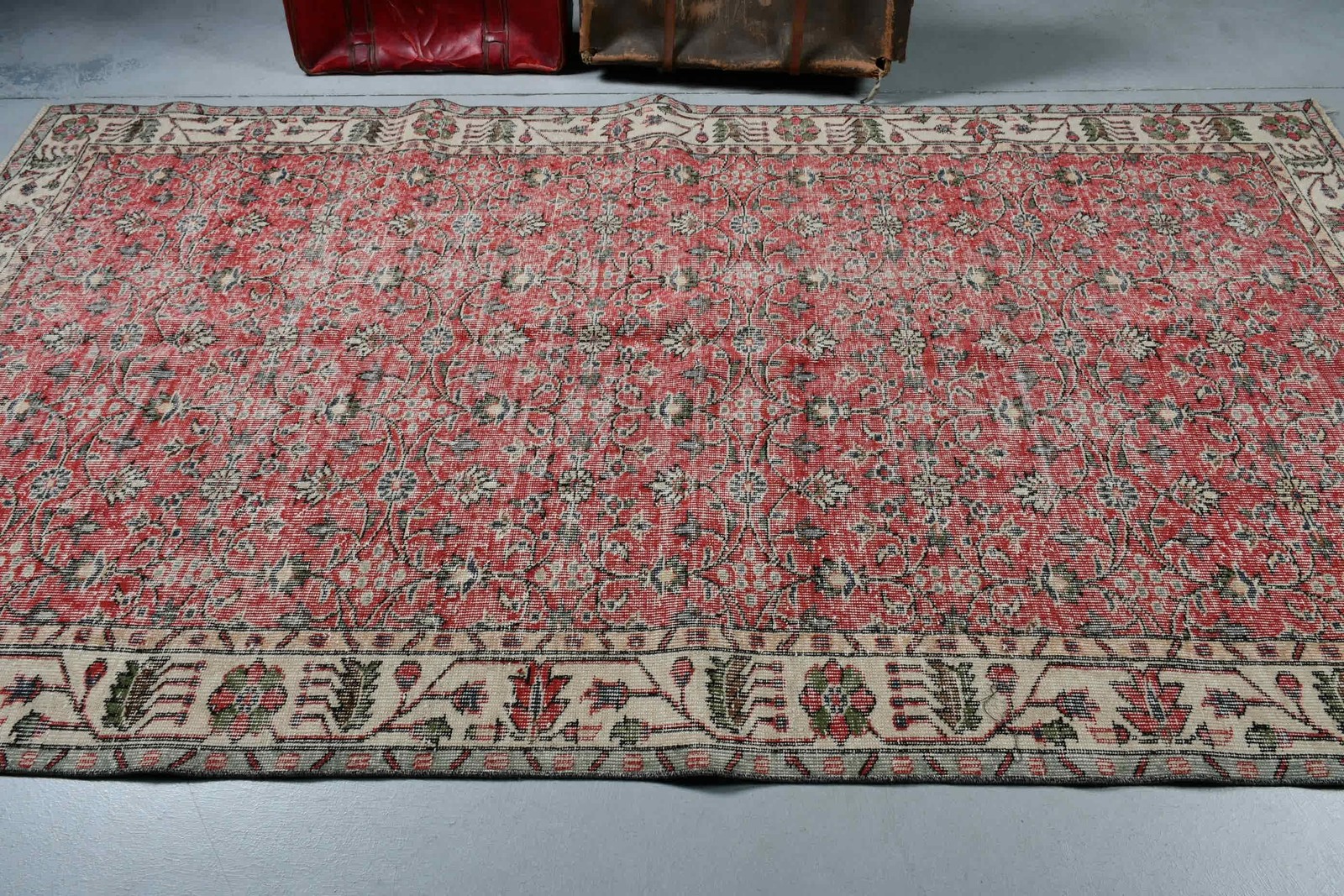 5,2×9,3 ft Vintage Turkish Rug, Large Rug, Red Gray Bordered Wool Rug