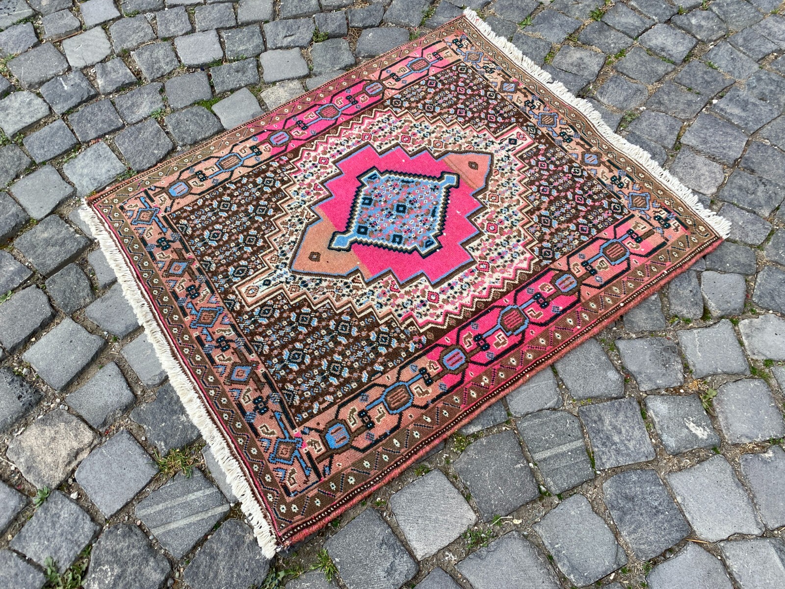 Handmade Rug, Bohemian Area Rug, Turkish Vintage Rug | 81 x 96 cm = 2,6 x 3,1 ft