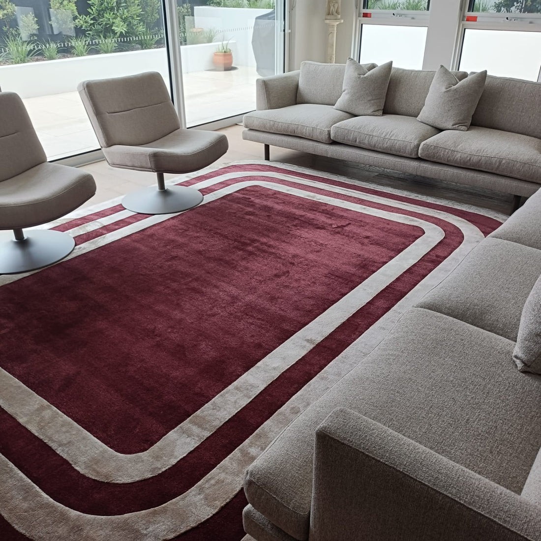 Hand-Tufted Burgundy Wool Area Rug Scandinavian Modern Living Room, bedroom rug