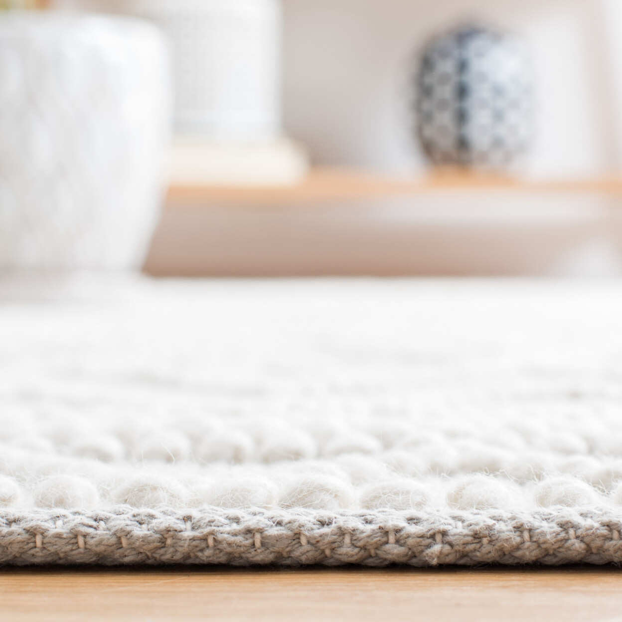SAFAVIEH Natura NAT686A Handmade Ivory / Grey Rug