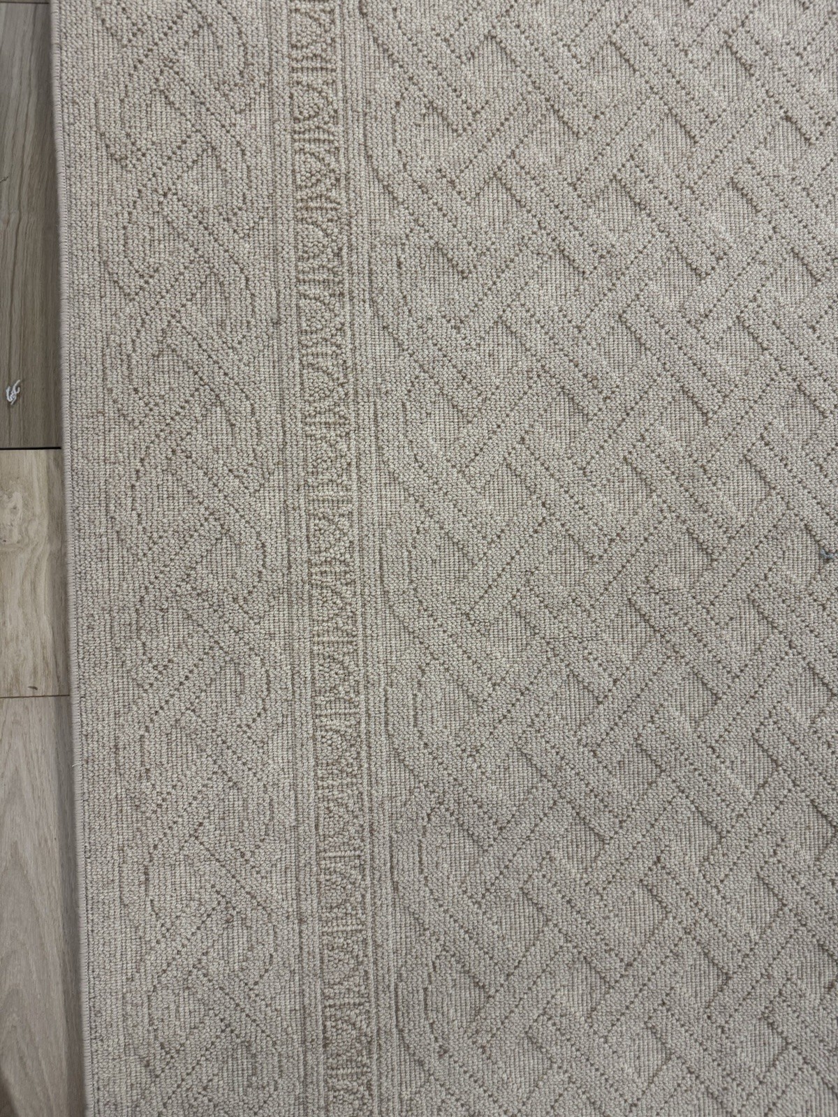 Karastan Chaumiere Coll. Creme Lattice 296/9866 6’x9′ Area rug ::NEW::