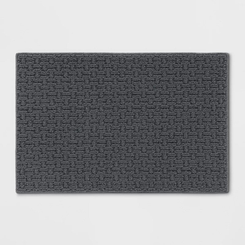 1’8″x2’6″ Washable Solid Machine Tufted Accent Rug Gray