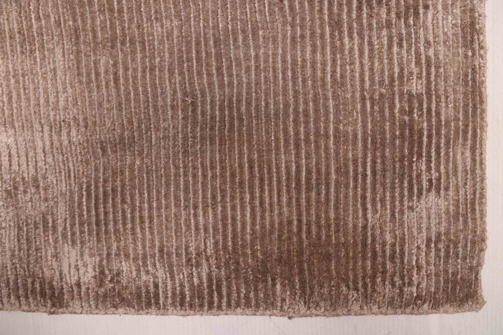 Traditional Hand loomed Area Rug 5’11” x 9’1″ Taupe Oriental Carpet