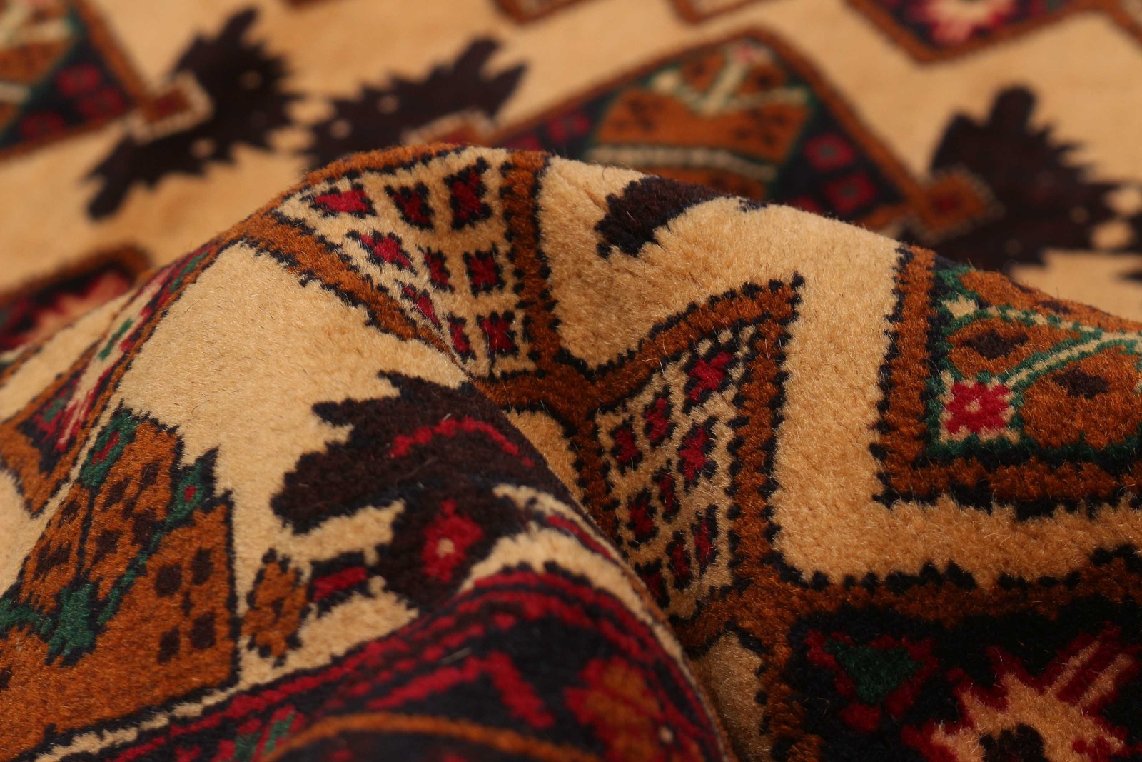 Vintage Hand-Knotted Area Rug 4’1″ x 6’3″ Traditional Oriental Wool Carpet