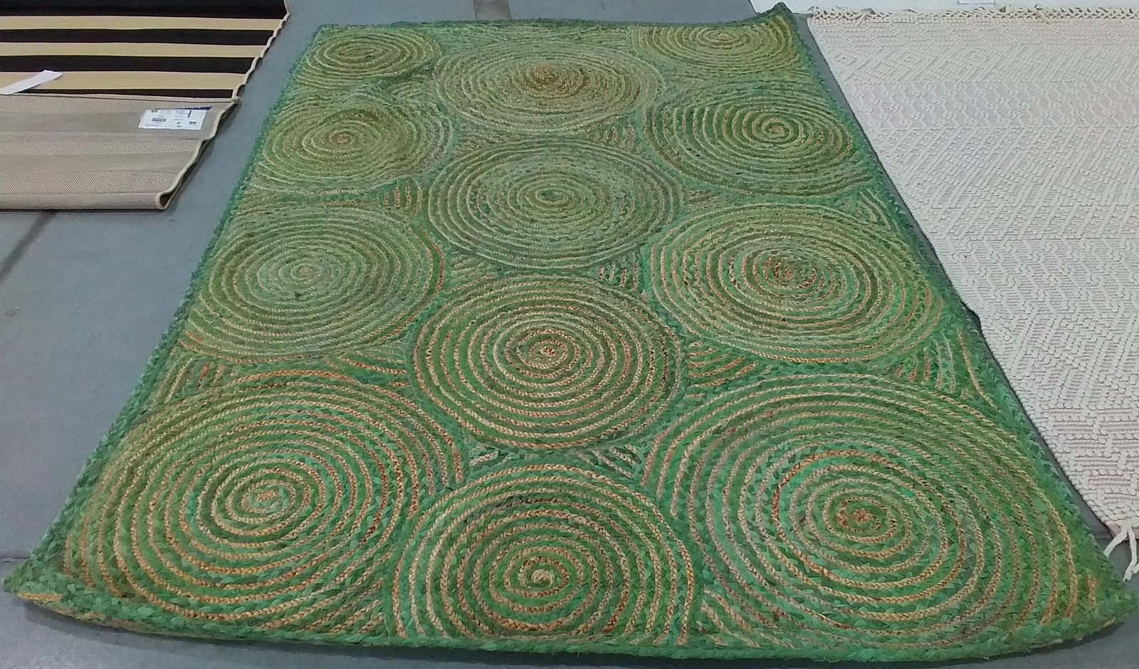 GREEN / NATURAL 6′-0″ x 9′-0″ Flaw in Rug, Reduced Price 1172808307 CAP203Y-6