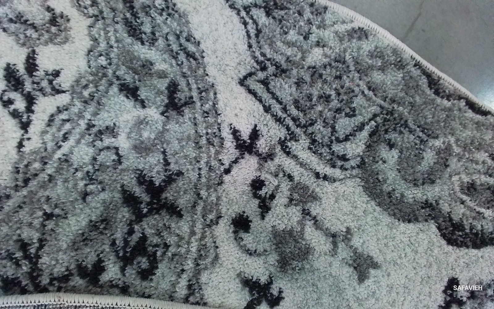 CREAM / SILVER 6′-7″ x 6′-7″ Back Stain Rug, Reduced Price 1172781678 MAD600D-7R