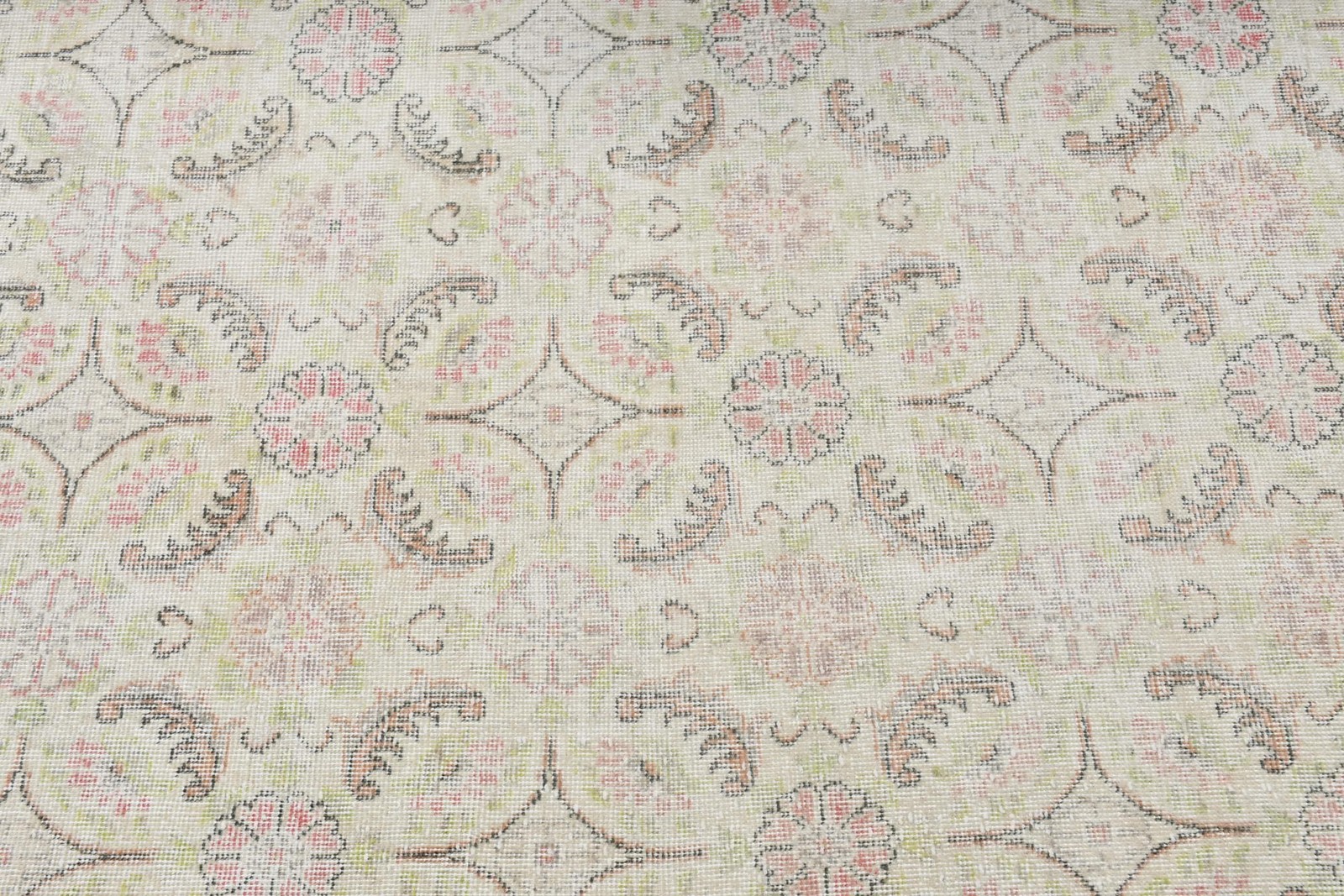 Turkish Vintage Rug 3,7×6,8 ft (113×207 cm), Pink Ikat Rug