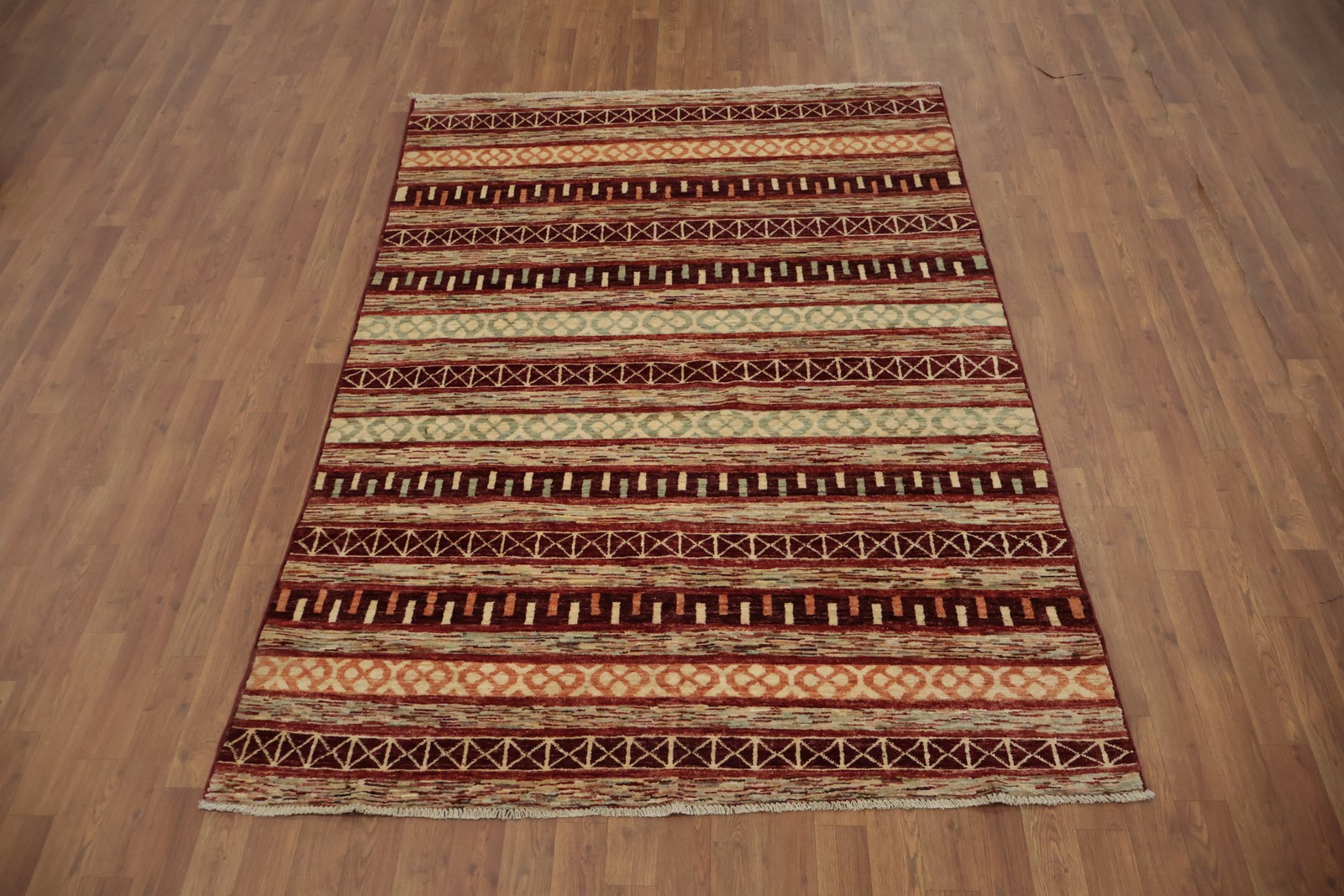 Geometric Striped Rug 5×7 Handmade Modern Style Sophisticated Decor Accent