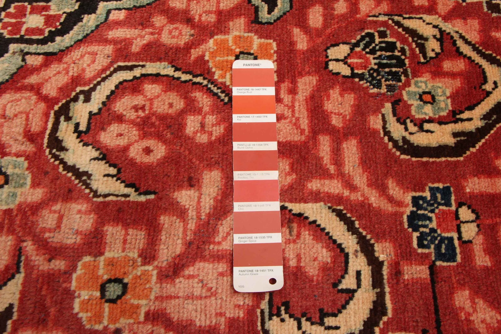 Vintage 4’5″ x 5’11” Traditional Hand Knotted Vegetable Dye Wool Area Rug