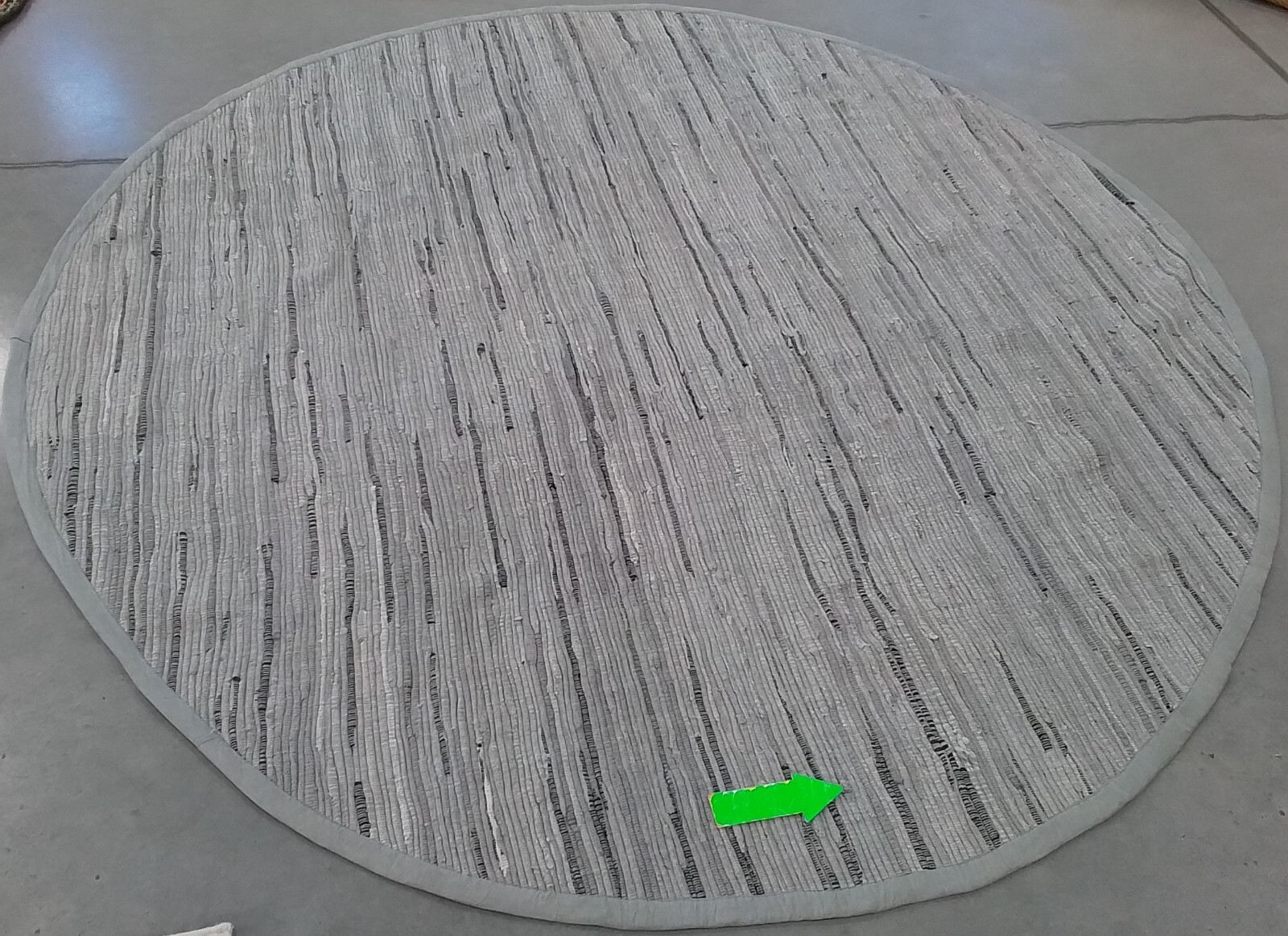 GREY 8′-0″ x 8′-0″ Broken Thread Rug, Reduced Price 1172765629 RAR121A-8R