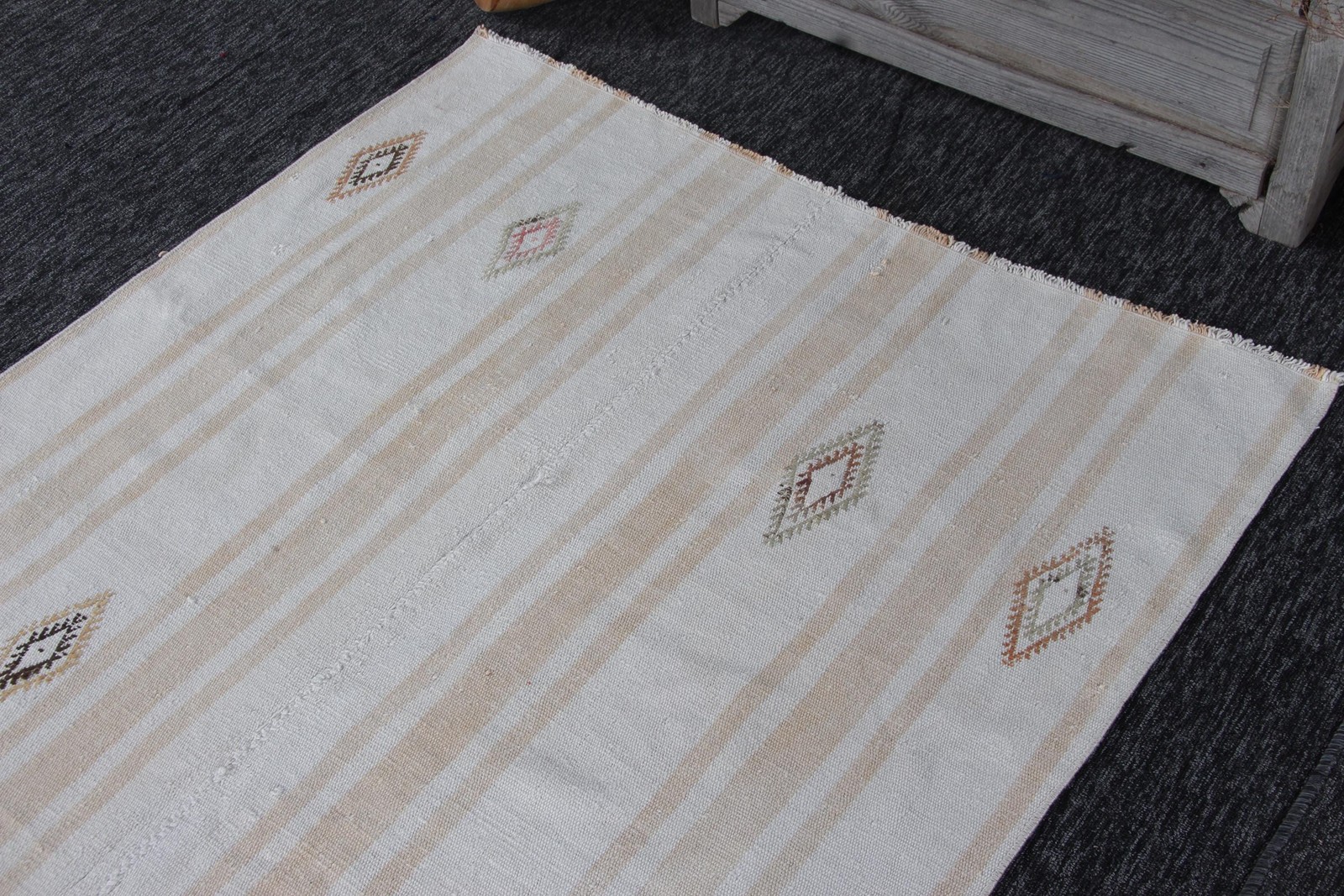 Vintage 3,8×6,5 ft Rug, Oversize Turkish Rug, White Brown Camouflage Rug