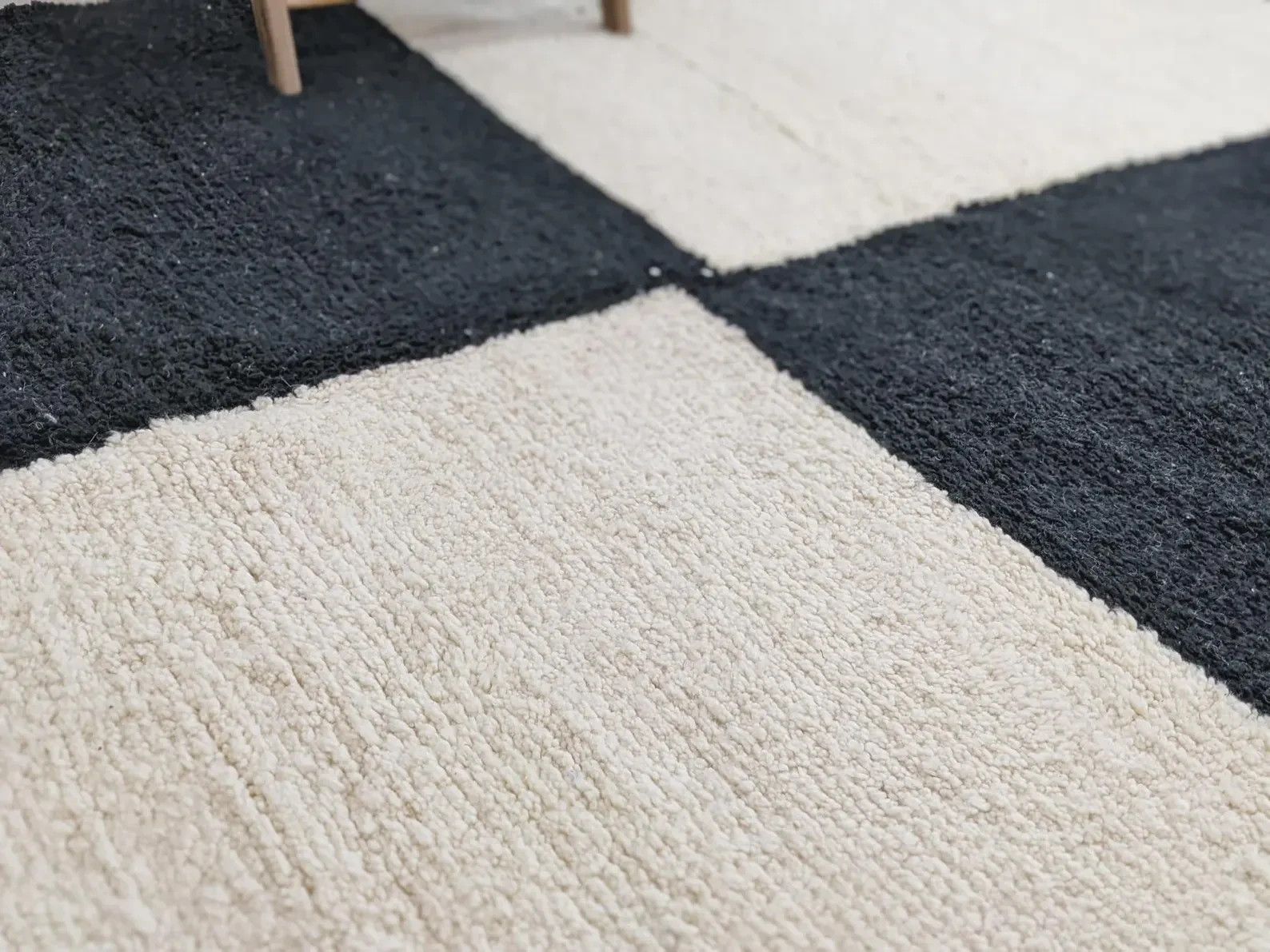 Design Color White and Black Moroccan Berber Beni Ourain Wool Handmade Carpet Ru