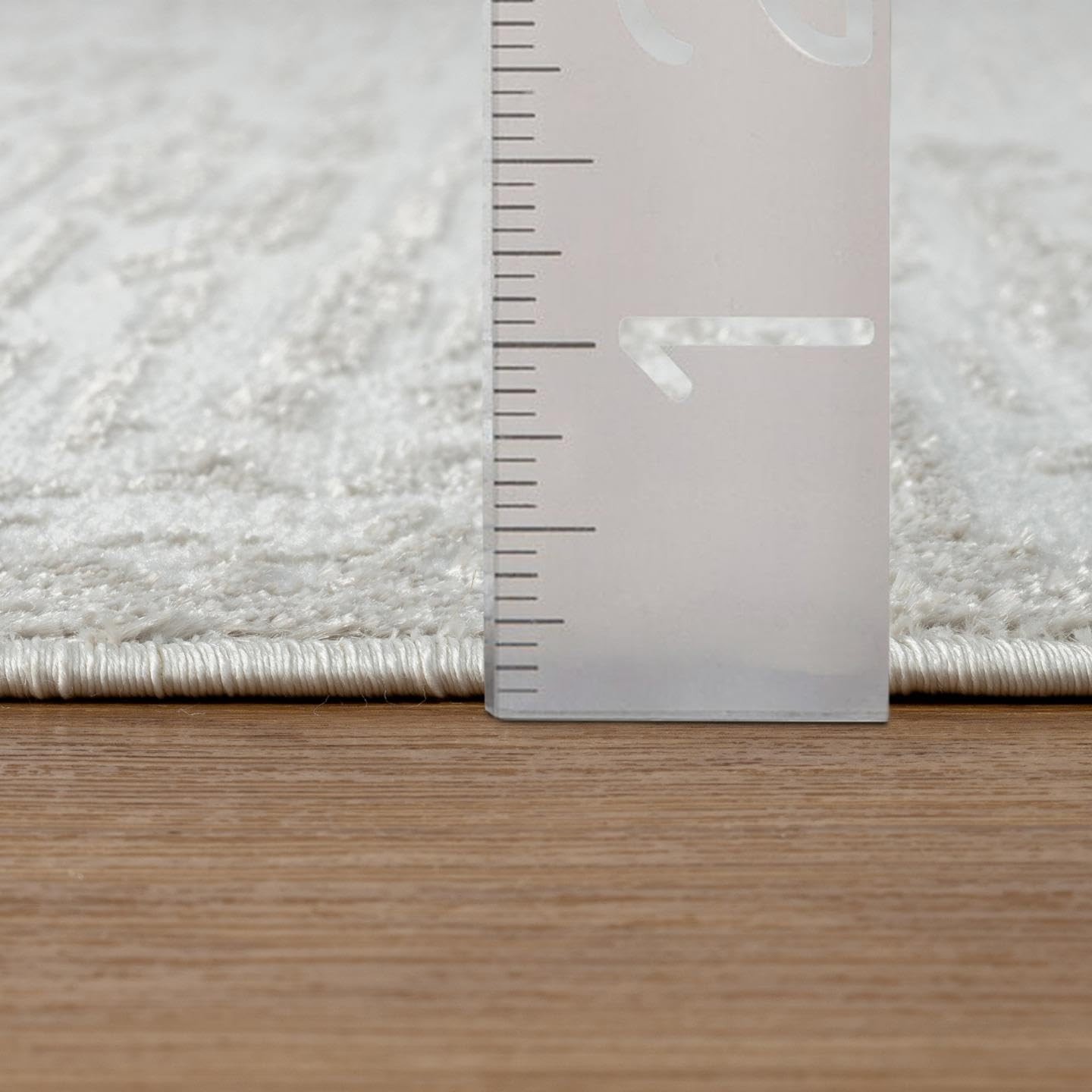 Artistic Textured Metallic Area Rug,Cream,5’X7′