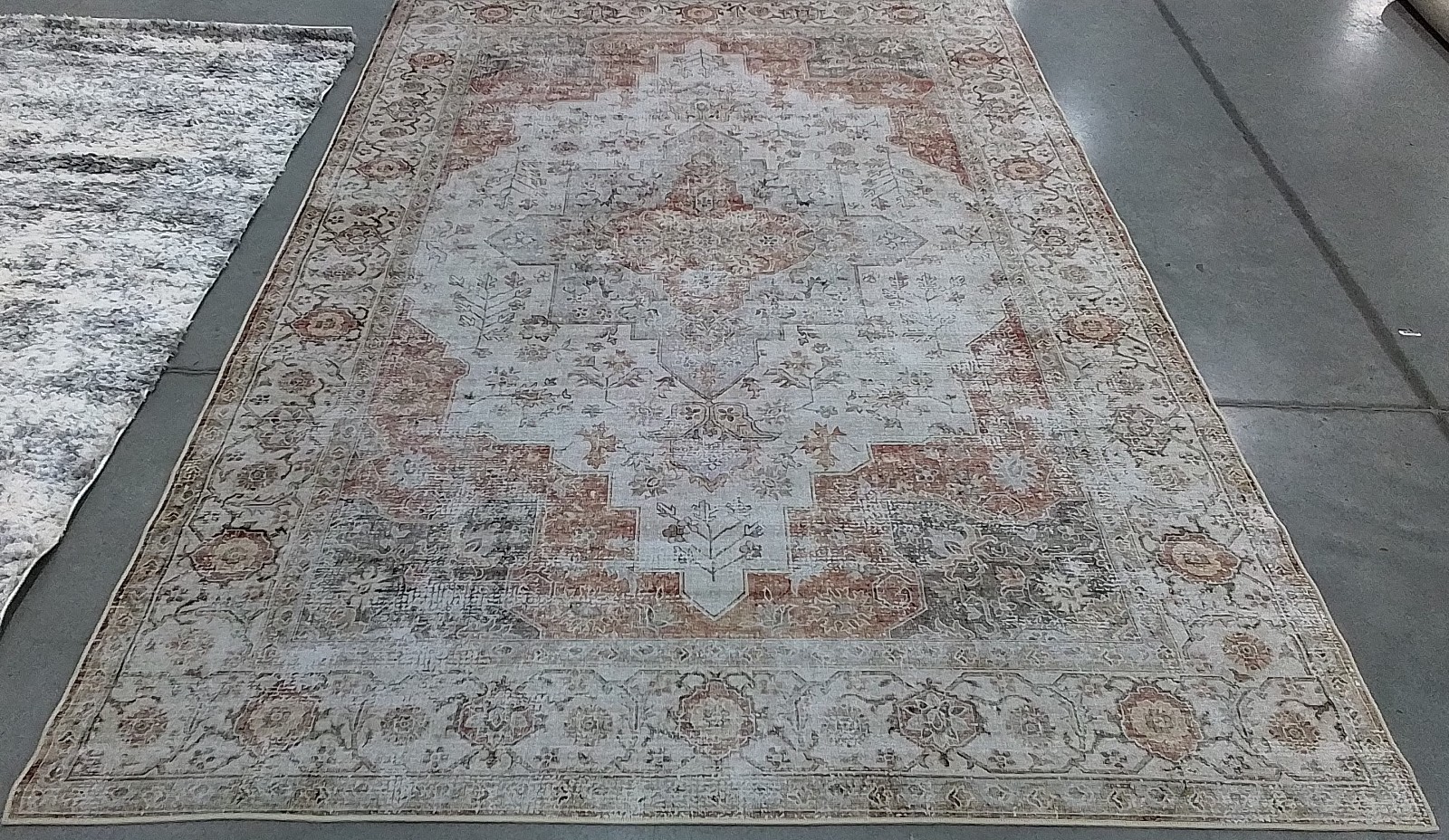 LIGHT GREY / RUST 6′-0″ x 9′-0″ Flaw in Rug, Reduced Price 1172785007 TSN105F-6