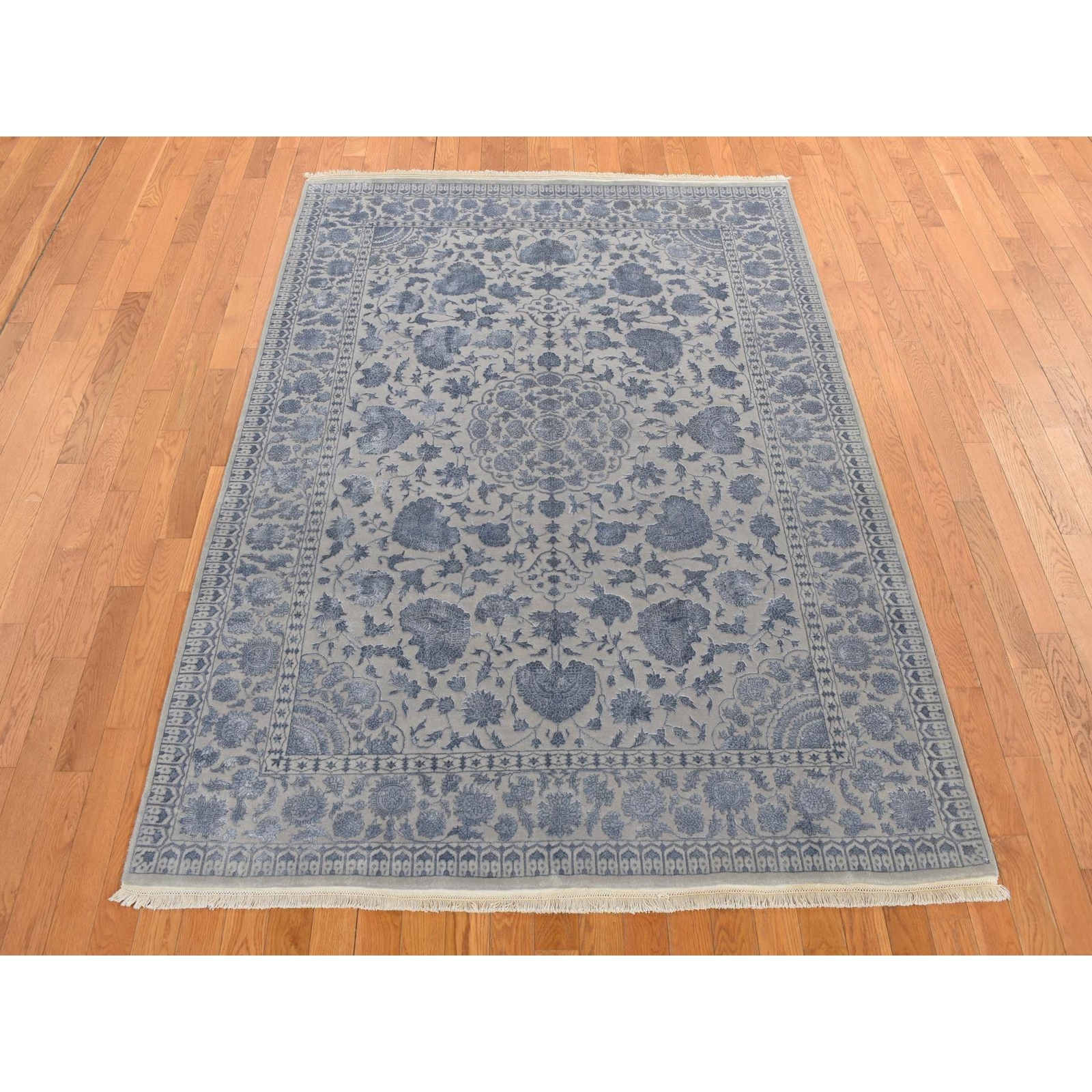 5’7″x7’10” Gray Kishoon Design 250 KPSI Wool and Silk Hand Knotted Rug R80982