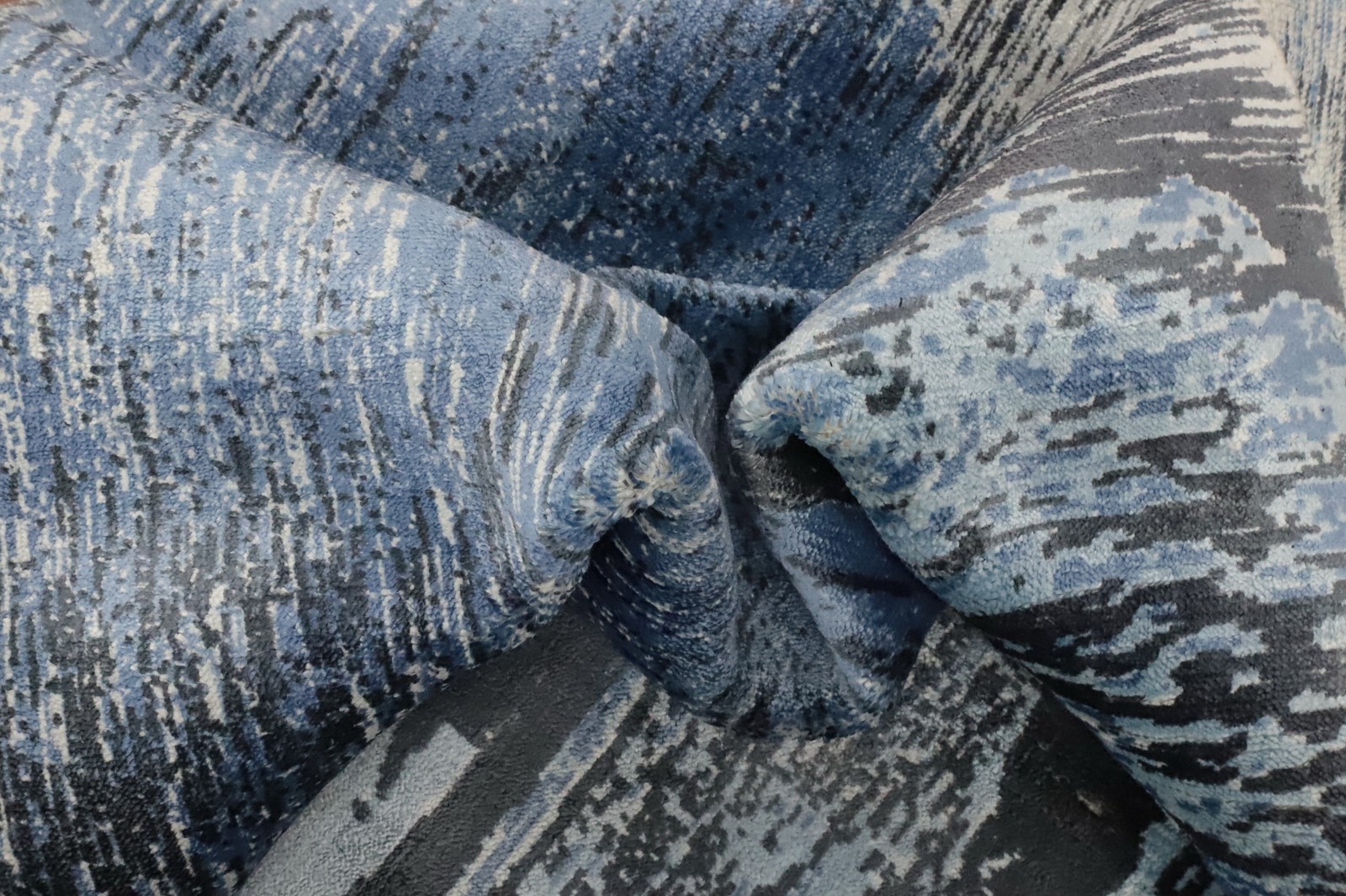 Luxurious Distressed Look Abstract Rug Blues Contemporary Handmade Carpet 6×8