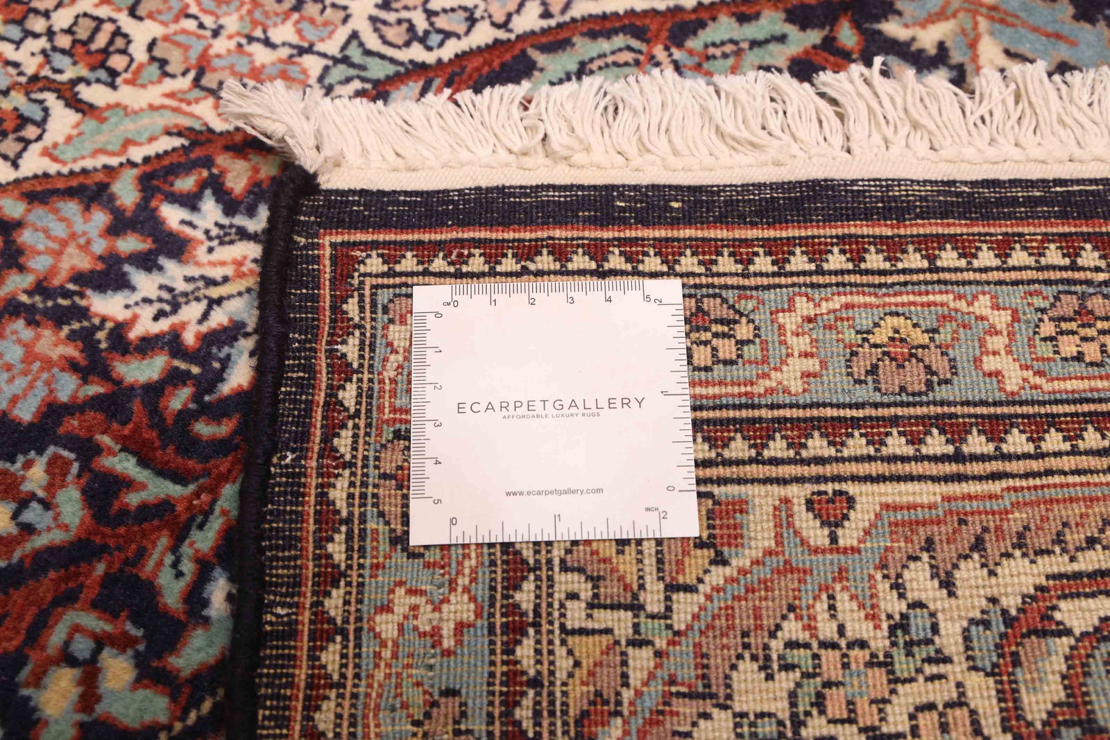 Vintage 4’7″ x 7’4″ Traditional Hand Knotted Vegetable Dye Wool Area Rug