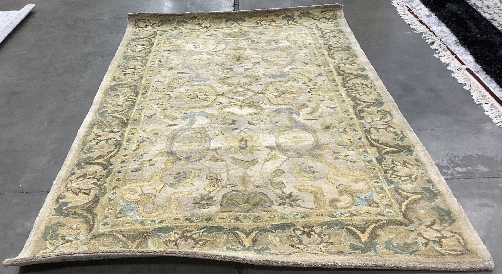 IVORY / BROWN 5′-0″ x 8′-0″ Flaw in Rug, Reduced Price 1172678078 AN576B-5