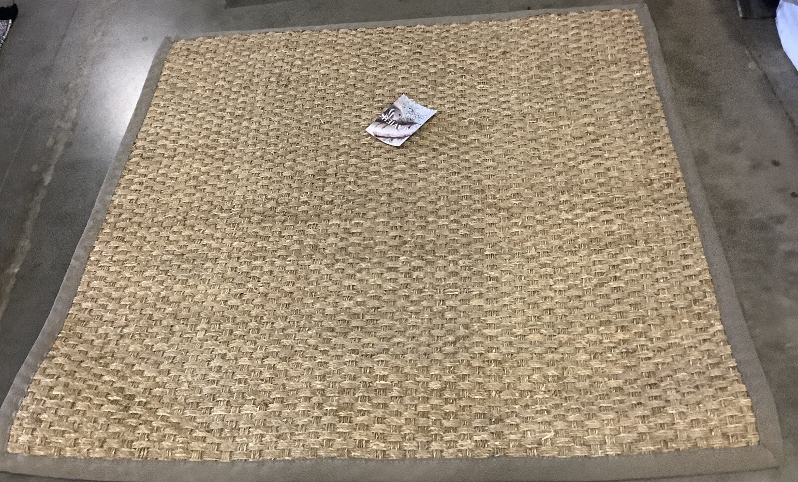 NATRL / GREY 5′-0″ x 5′-0″ Broken Thread Rug Reduced Price 1172676066 NF114P-5SQ