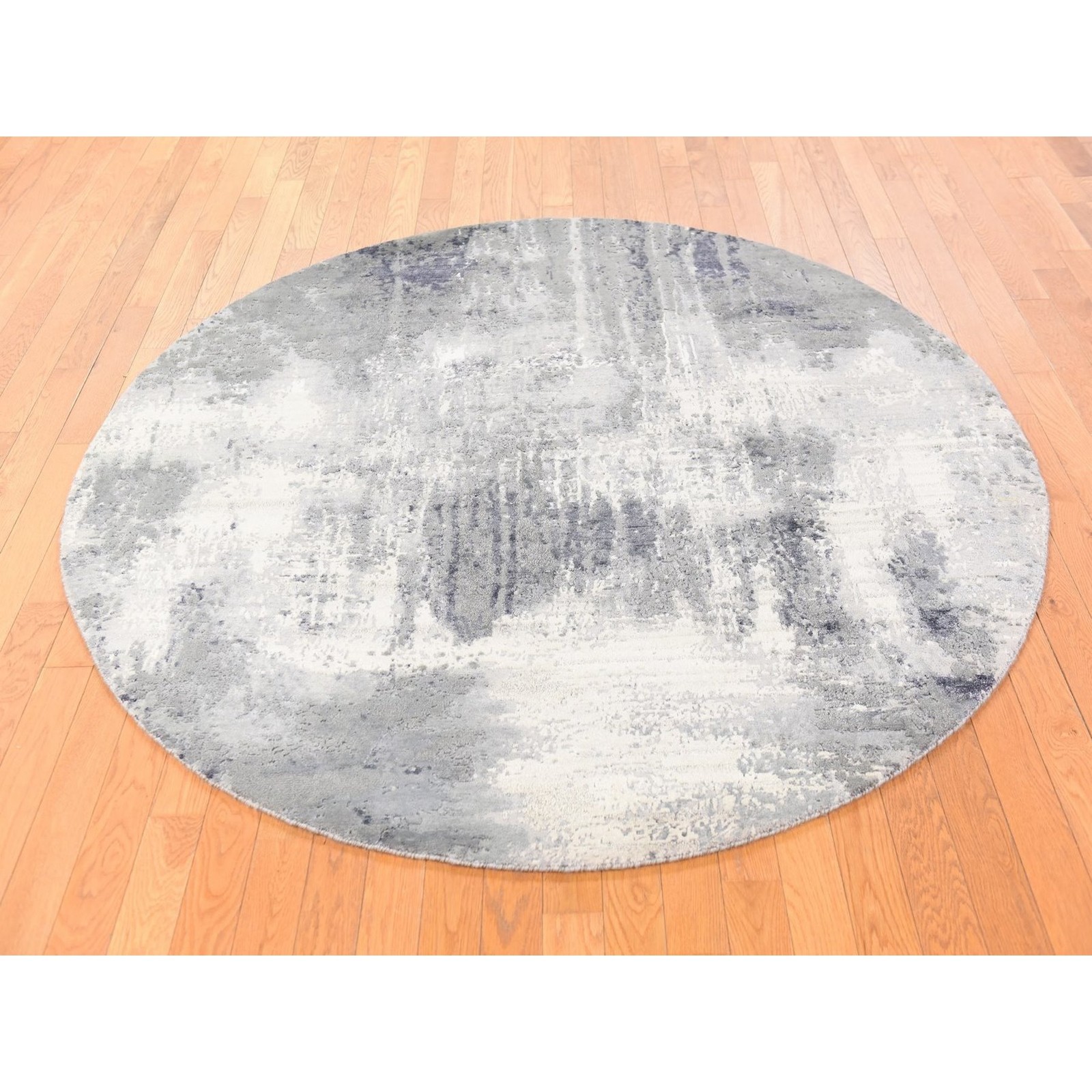 6’2″x6’2″ Black with Ivory Abstract Design Hand Knotted Wool and Silk Round Rug