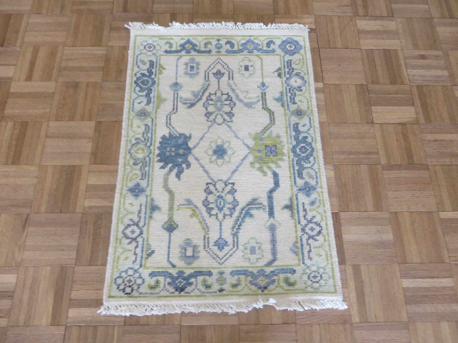 2’1 x 3’1 Hand Knotted Beige Oushak Oriental Rug G16976