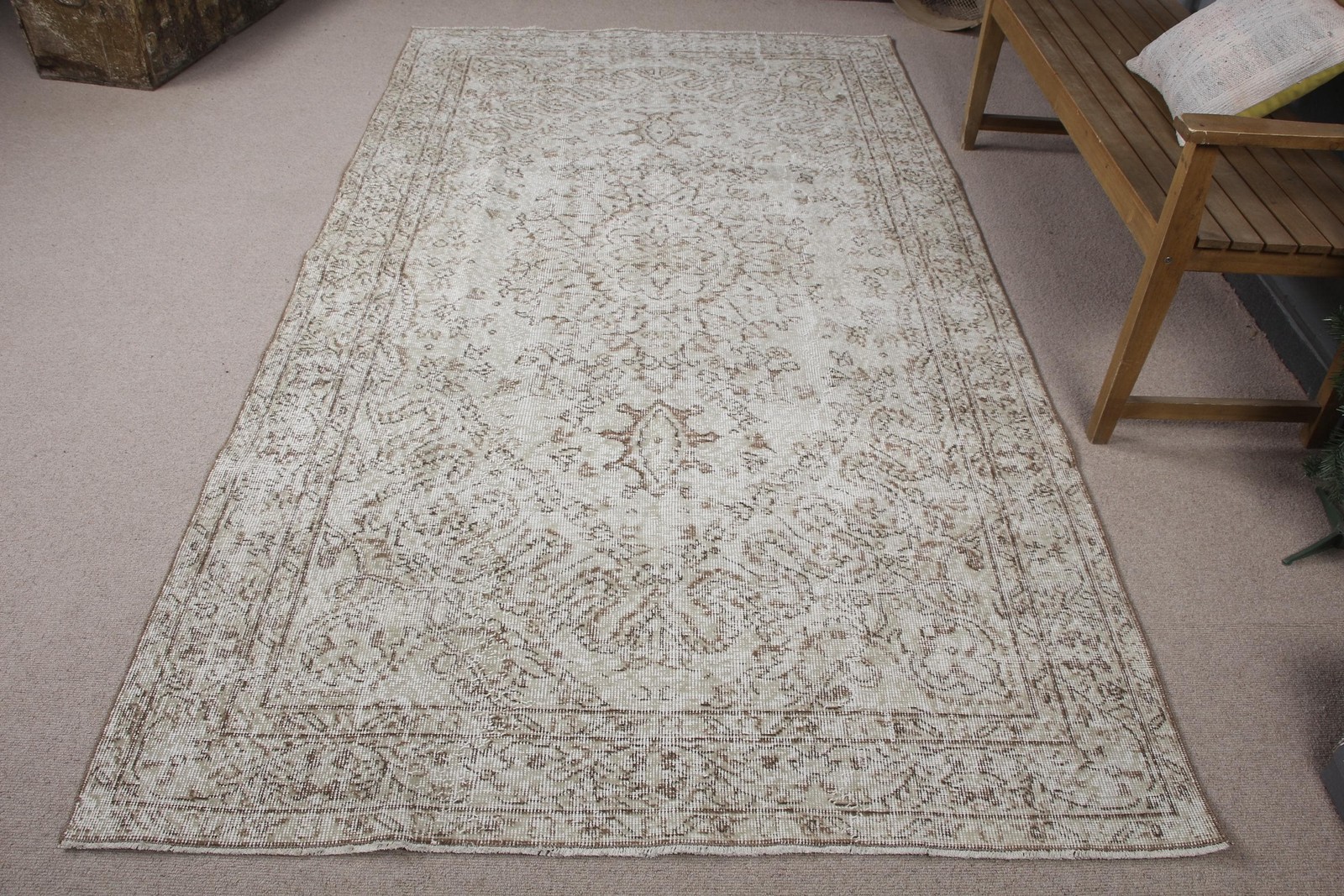 Vintage Turkish Rug 5,1×9 ft, White Moroccan Rug