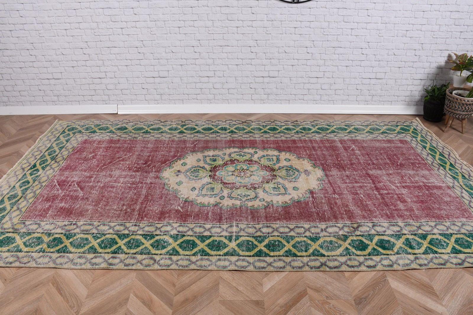 Vintage Turkish Rug 5,5×10,3 ft (168×315 cm), Red Handmade Rug