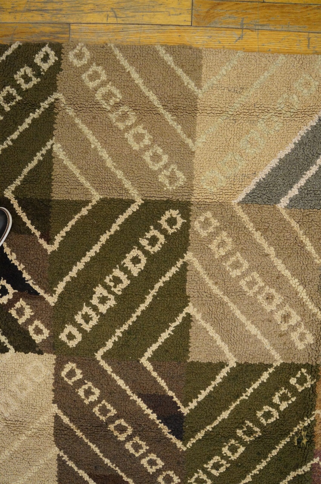 Vintage Mid Century American Hooked Rug American Multicolor 1960s