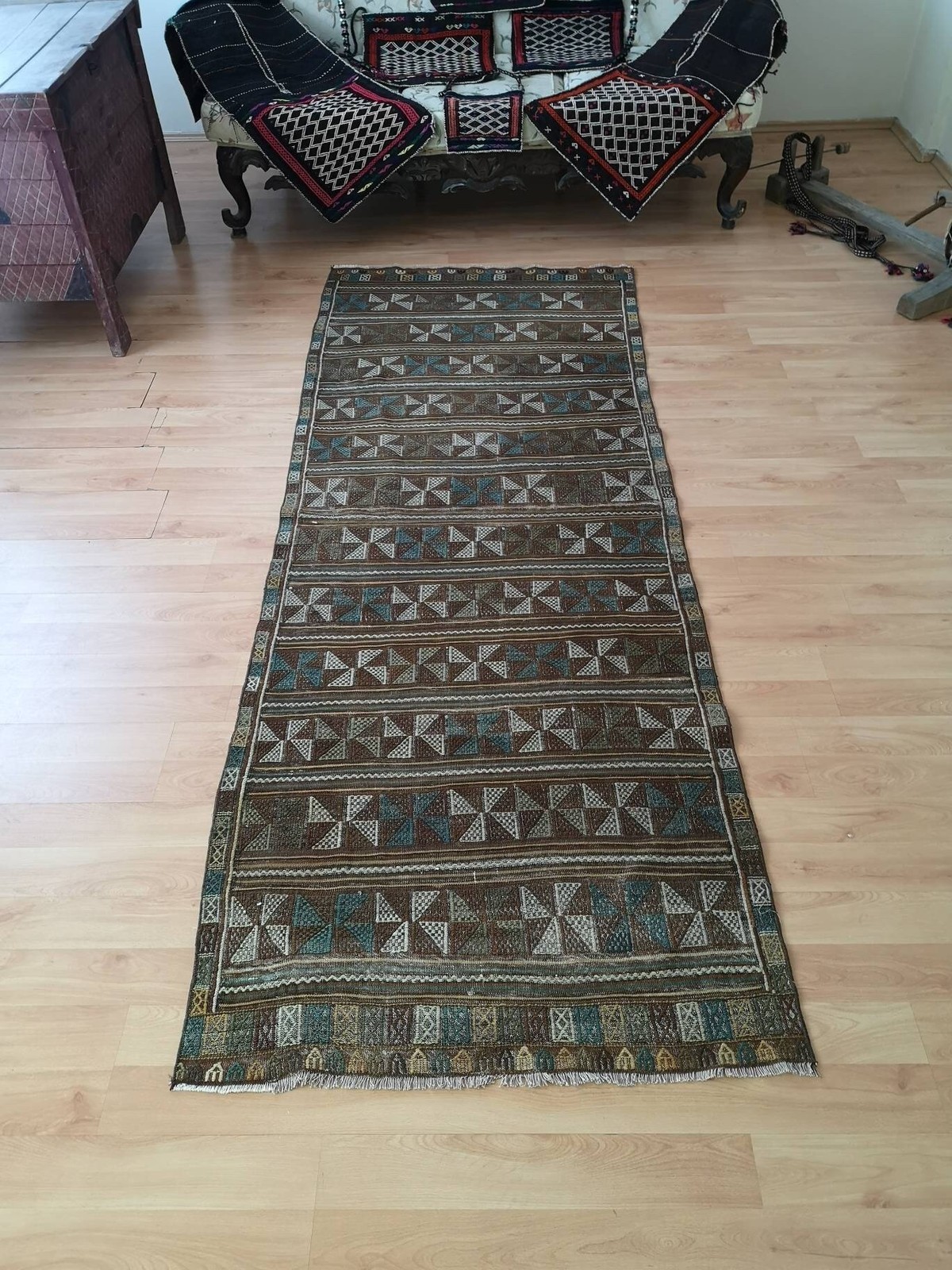 Triangle Kilim Rug Runner 3.2 x 8.7 ft, Vintage Turkish Hallway Rug