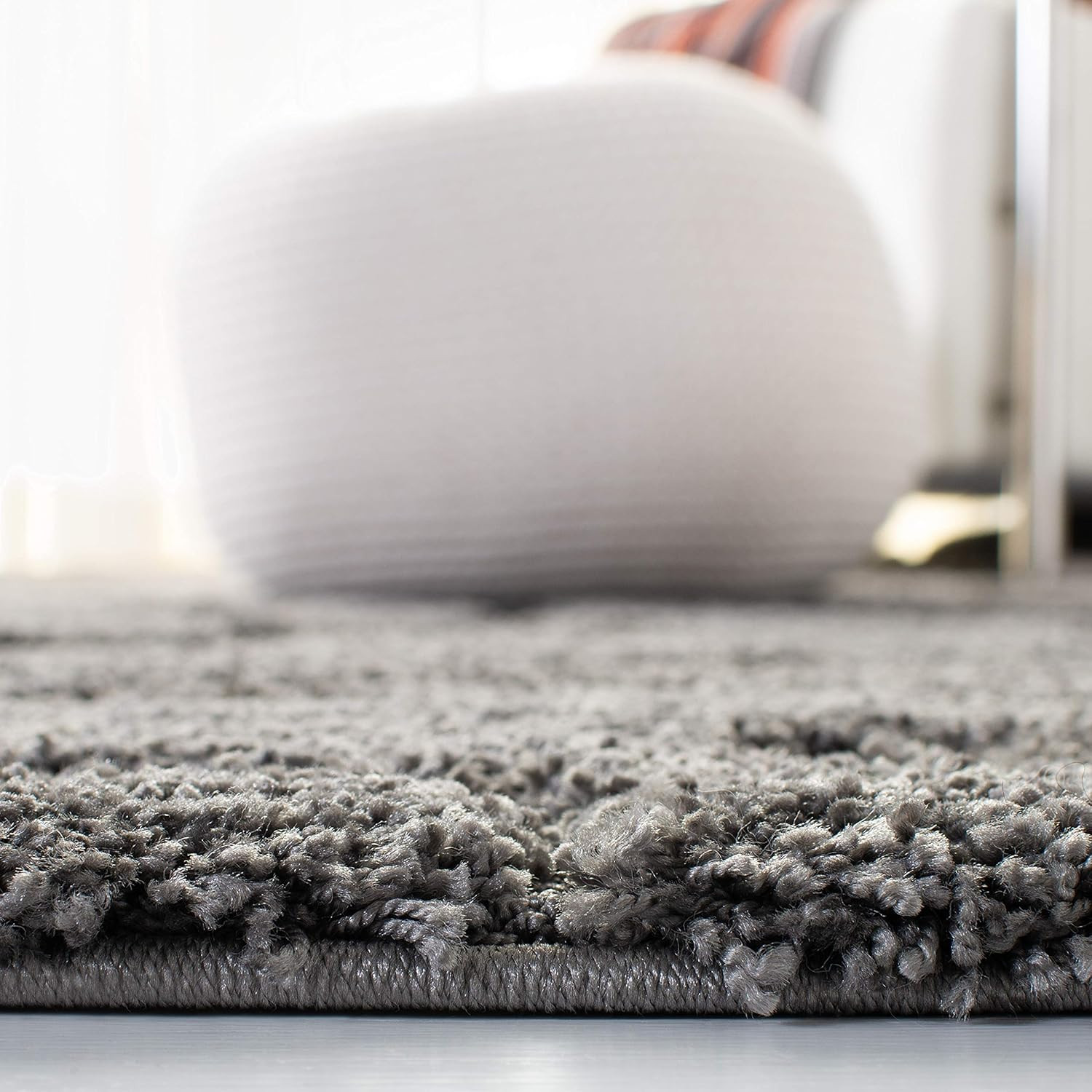 SAFAVIEH Florida Shag Collection Area Rug – 6’7″ Square, Grey, Scroll Design, No