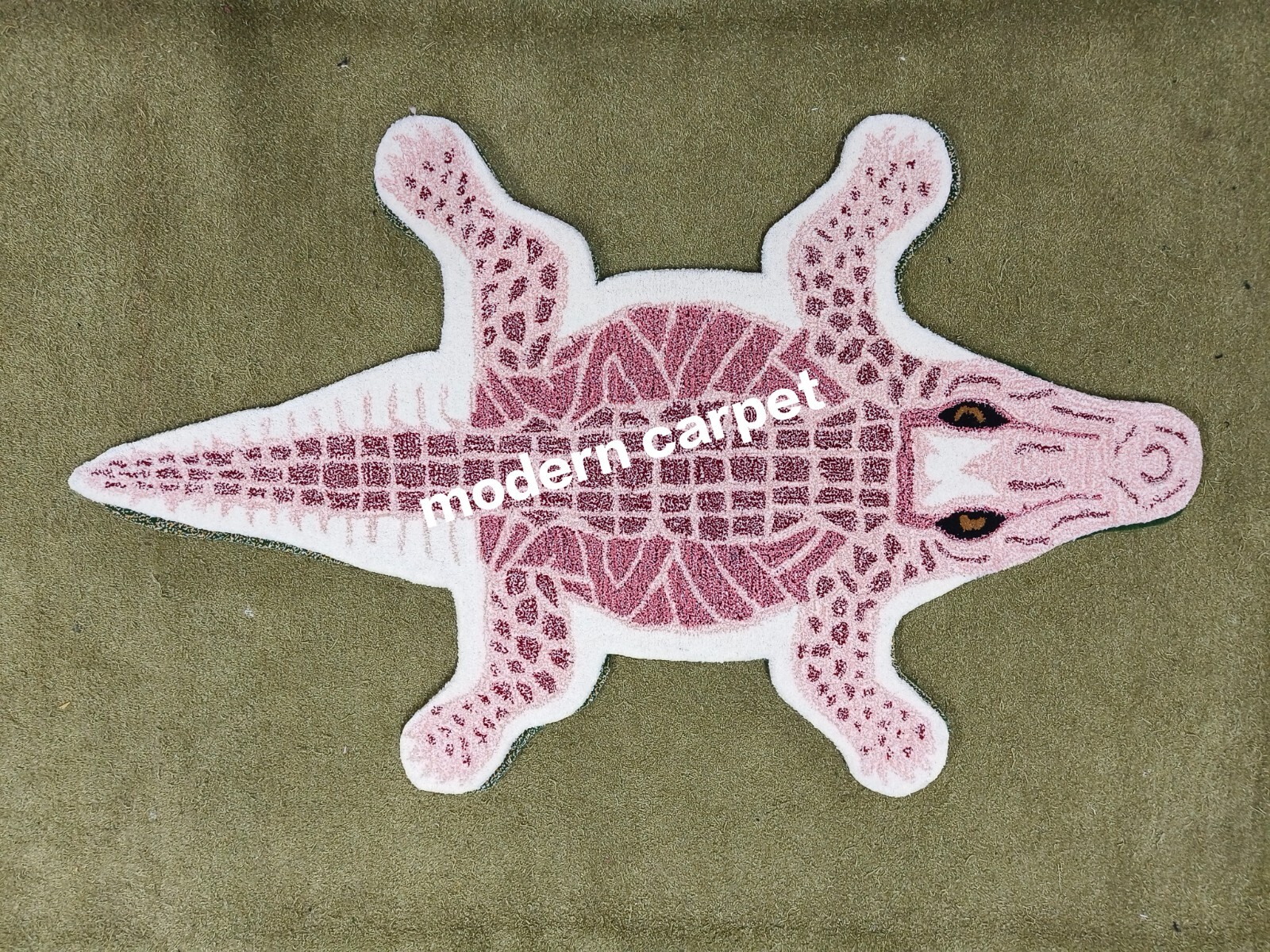 Modern Crocodile Shaped Tufted Rug Pink White Alligator Novelty Area Carpet