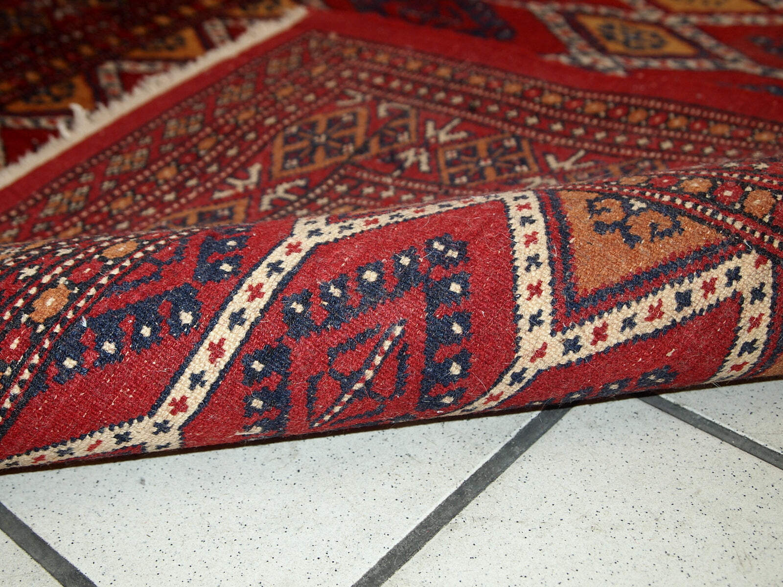 Handmade vintage Uzbek Bukhara rug 3.3′ x 4.9′ (100cm x 152cm) 1960s – 1C726